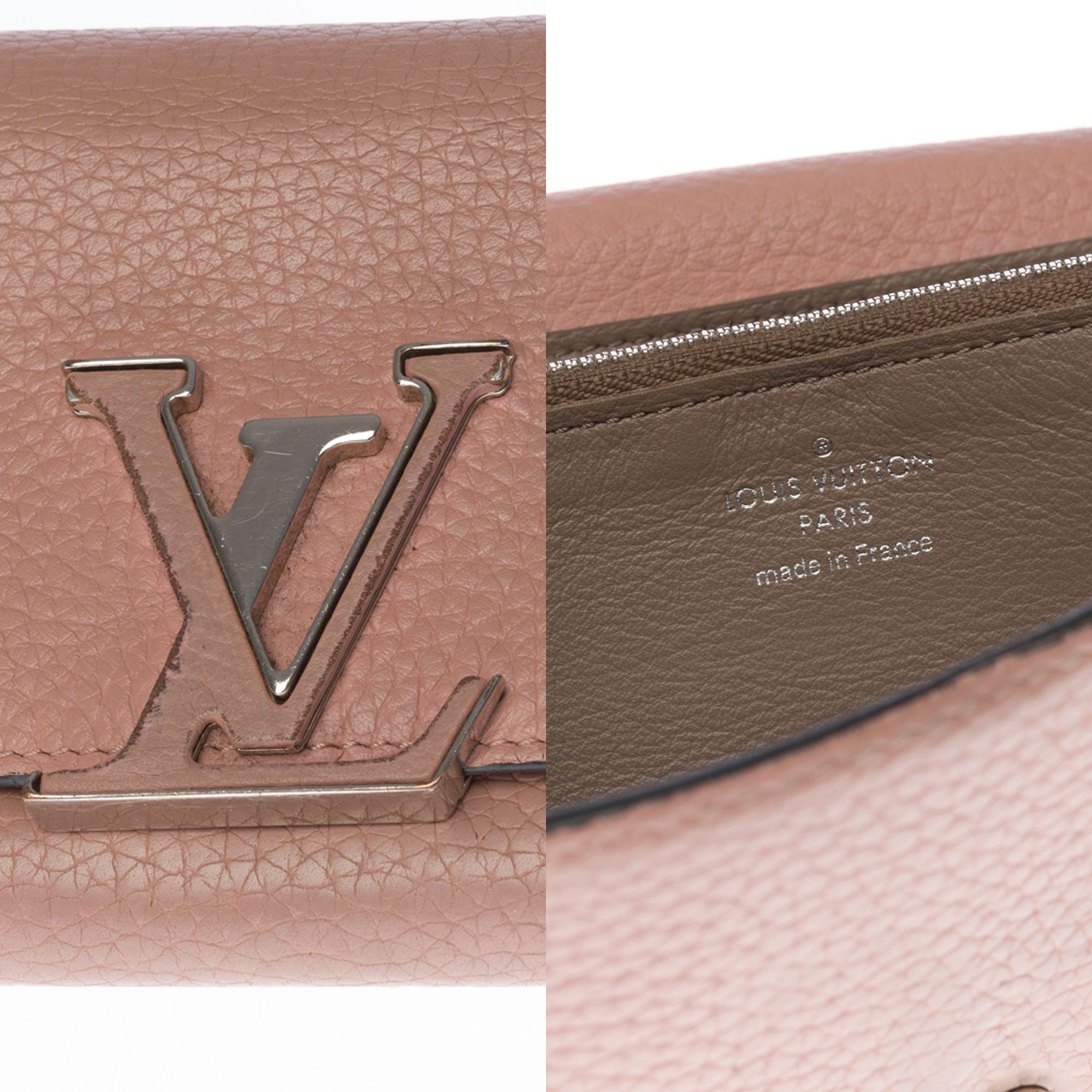 Women's or Men's Louis Vuitton Capucines GM Wallet in Pink Taurillon leather and SHW For Sale