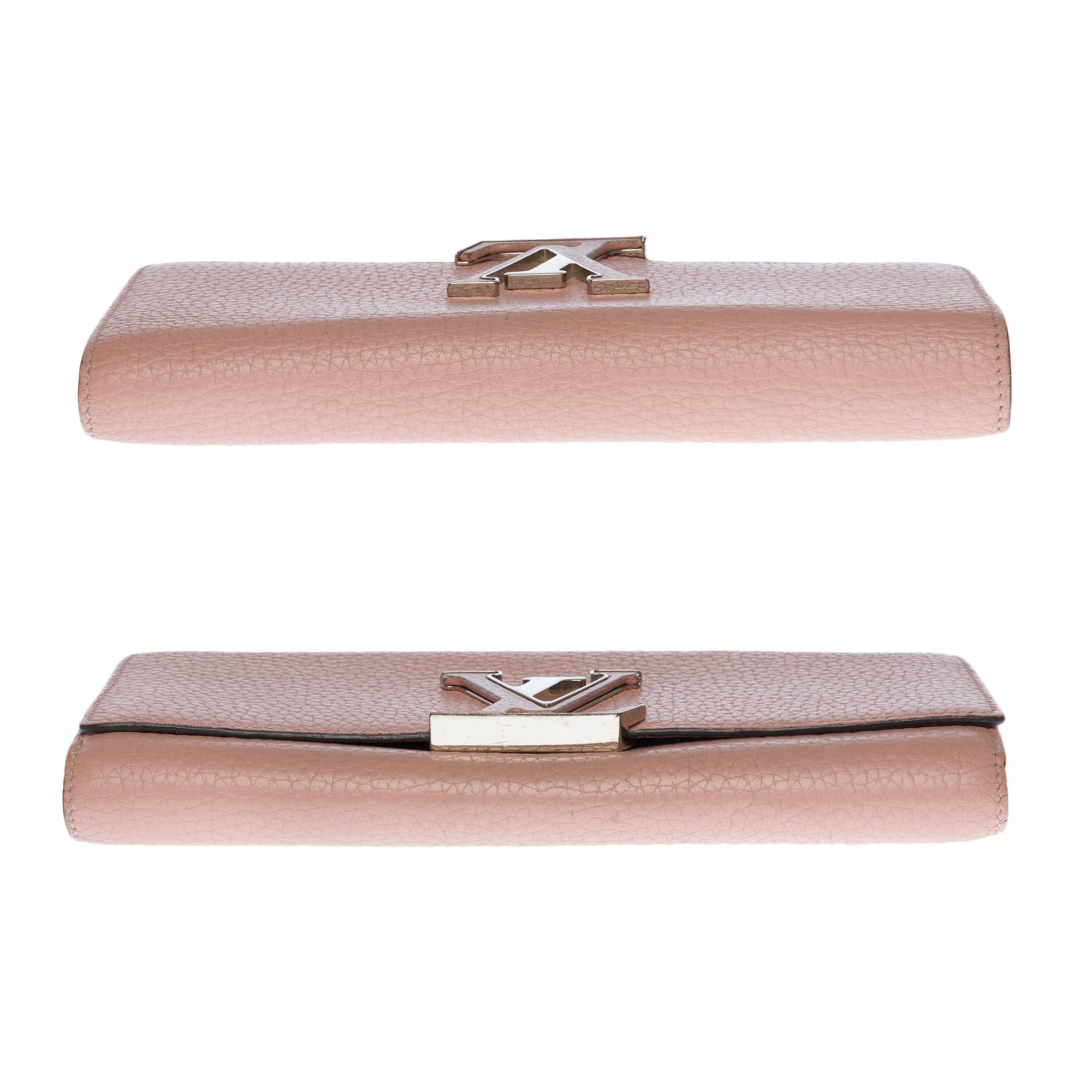 Louis Vuitton Capucines GM Wallet in Pink Taurillon leather and SHW For Sale 2