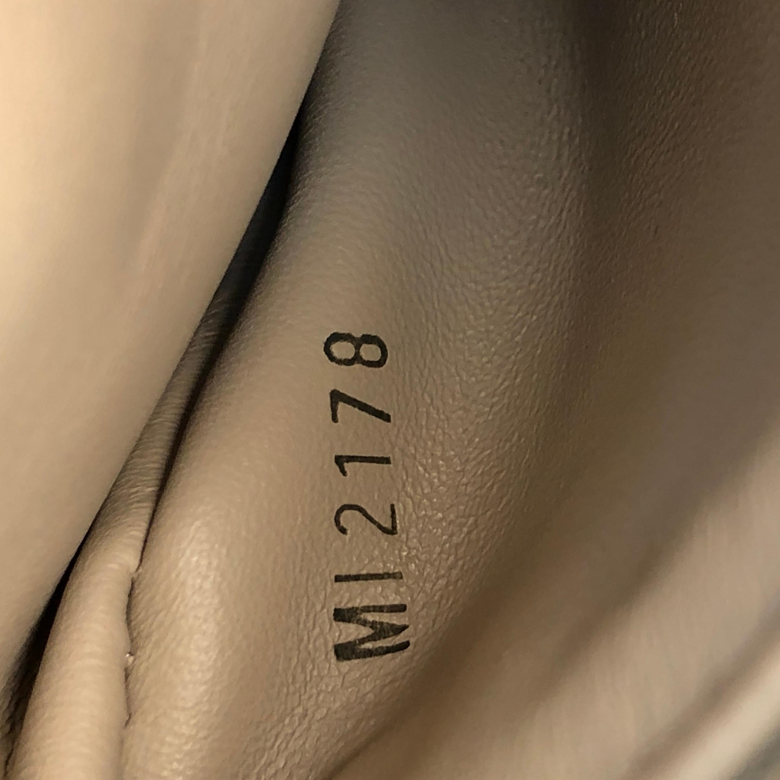 Beige Louis Vuitton Capucines Handbag Studded Leather PM