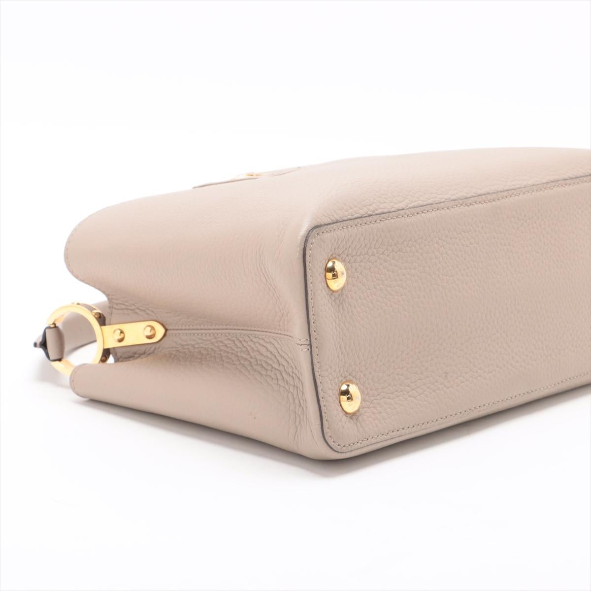 Women's Louis Vuitton Capucines MM Galet For Sale
