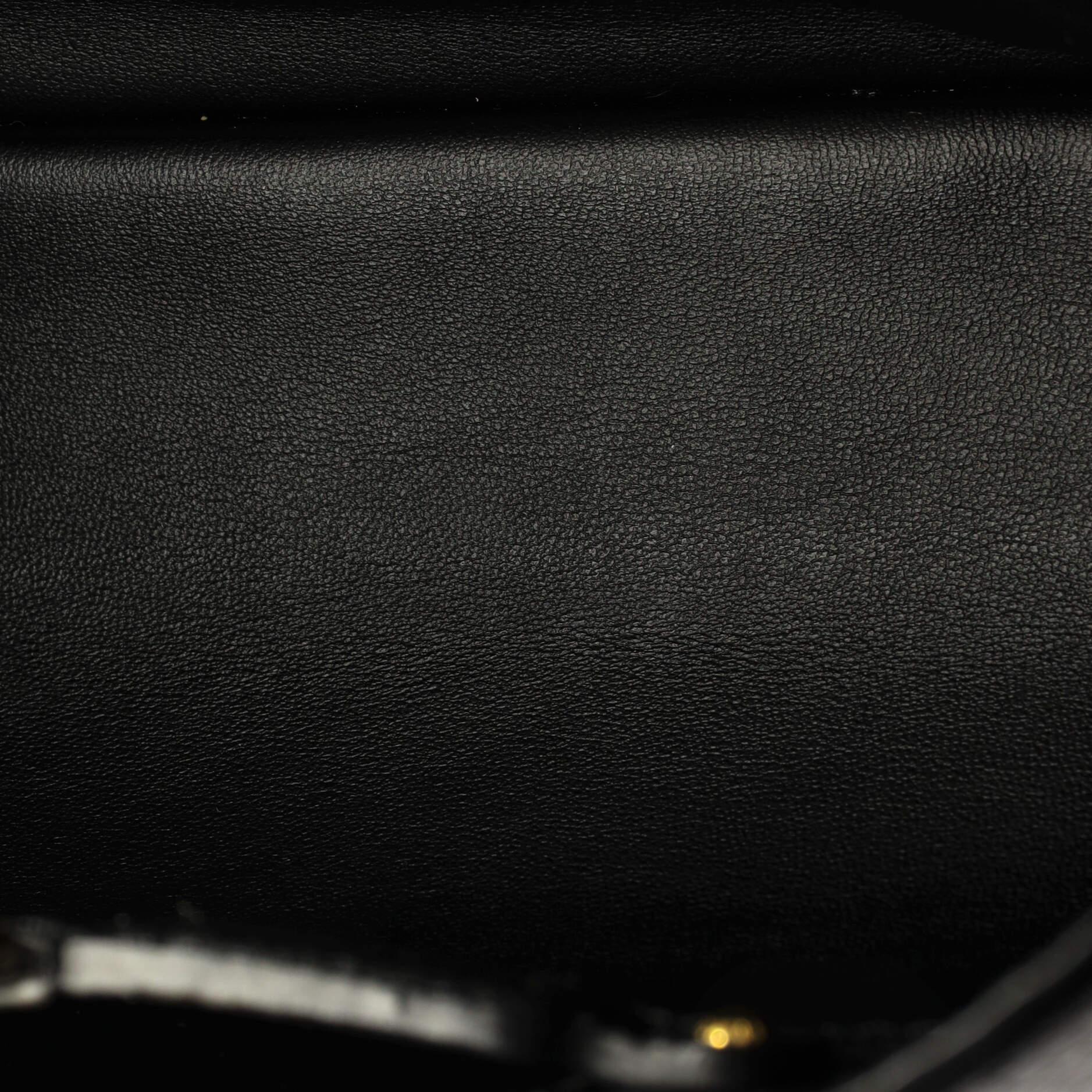 Louis Vuitton Capucines Scrunchie Handle Bag Leather MM For Sale 1