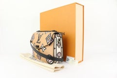 Louis Vuitton Caramel Monogram Wild at Heart Pochette Metis 98lv57