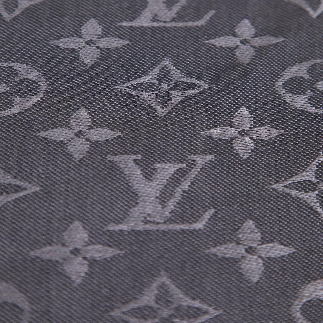 Louis Vuitton Carbone Monogram Classic Shawl In Good Condition In London, GB