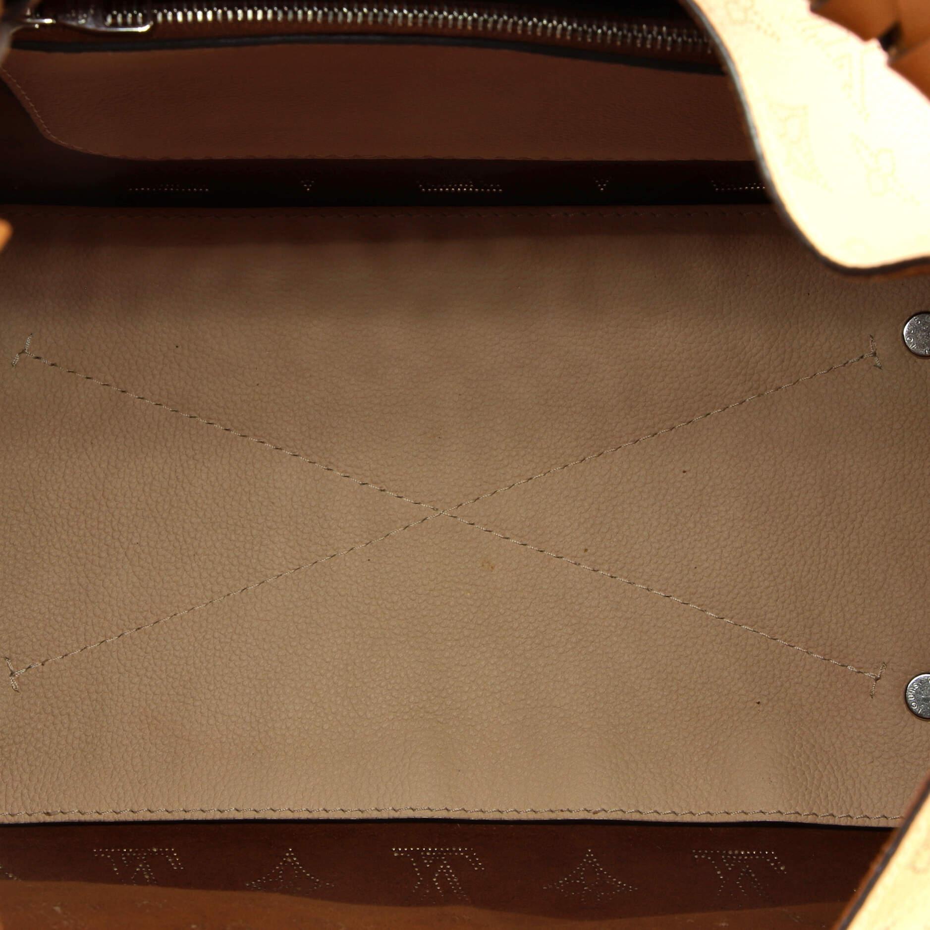 Louis Vuitton Carmel Hobo Mahina-Leder aus Mahina-Leder 1