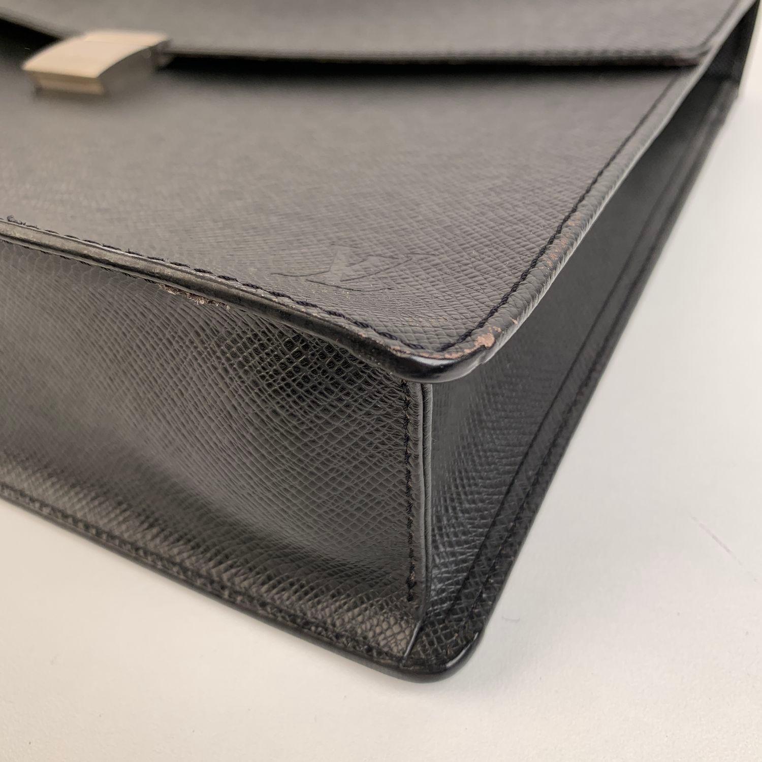 Louis Vuitton Cartella Porte Documente Borsa da Lavoro Pelle Taiga For Sale  at 1stDibs