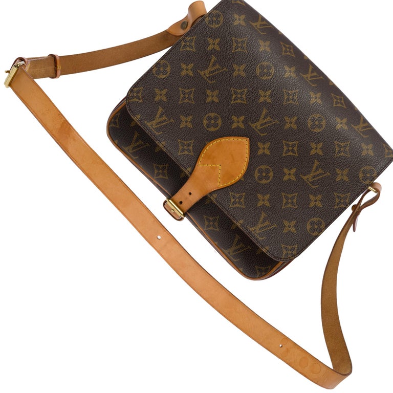 Louis Vuitton Cartouchière GM sac à bandoulière en toile et cuir marron sur  1stDibs