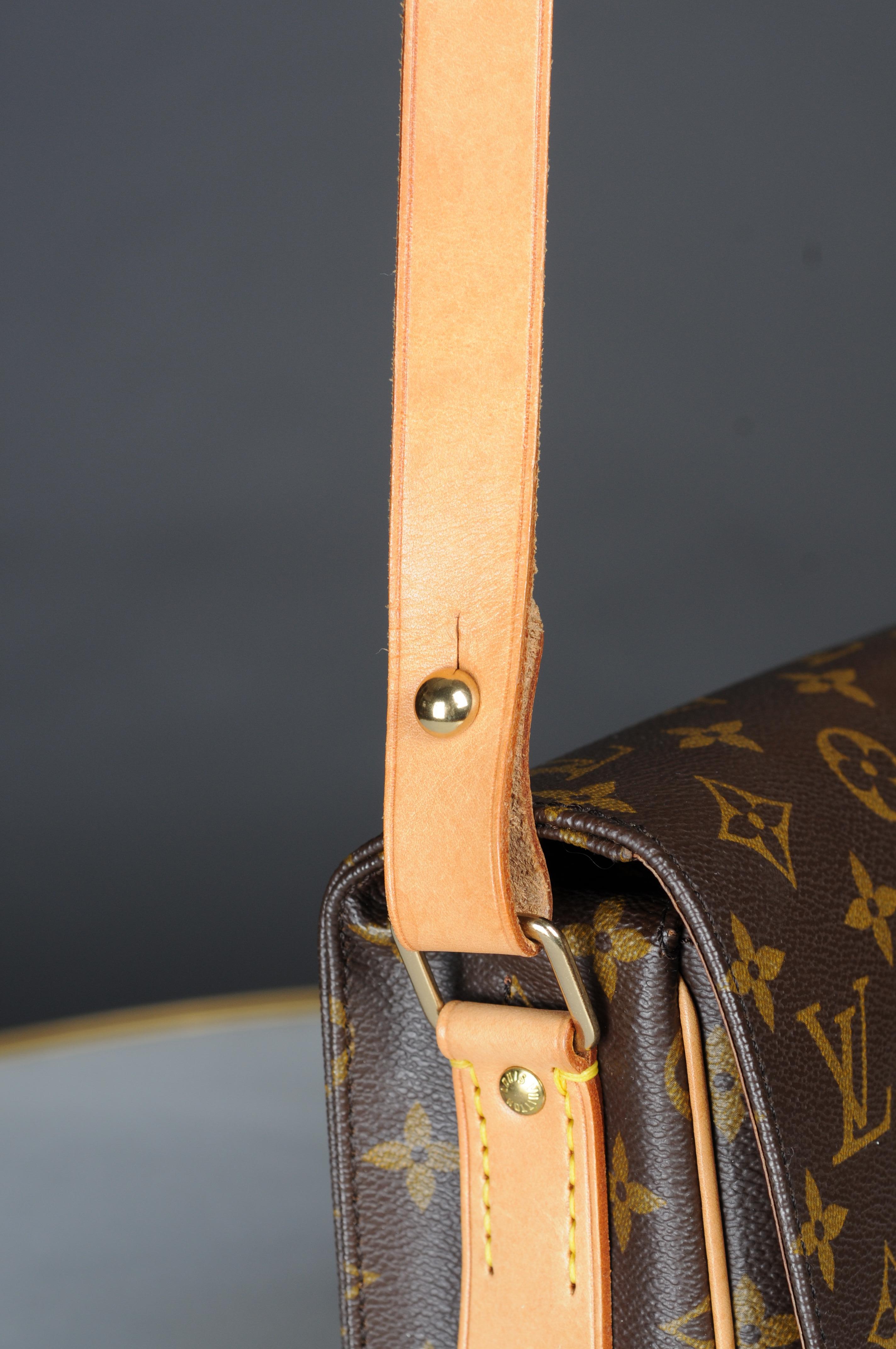 Louis Vuitton Cartouchiere mm crossbidy bag  For Sale 4