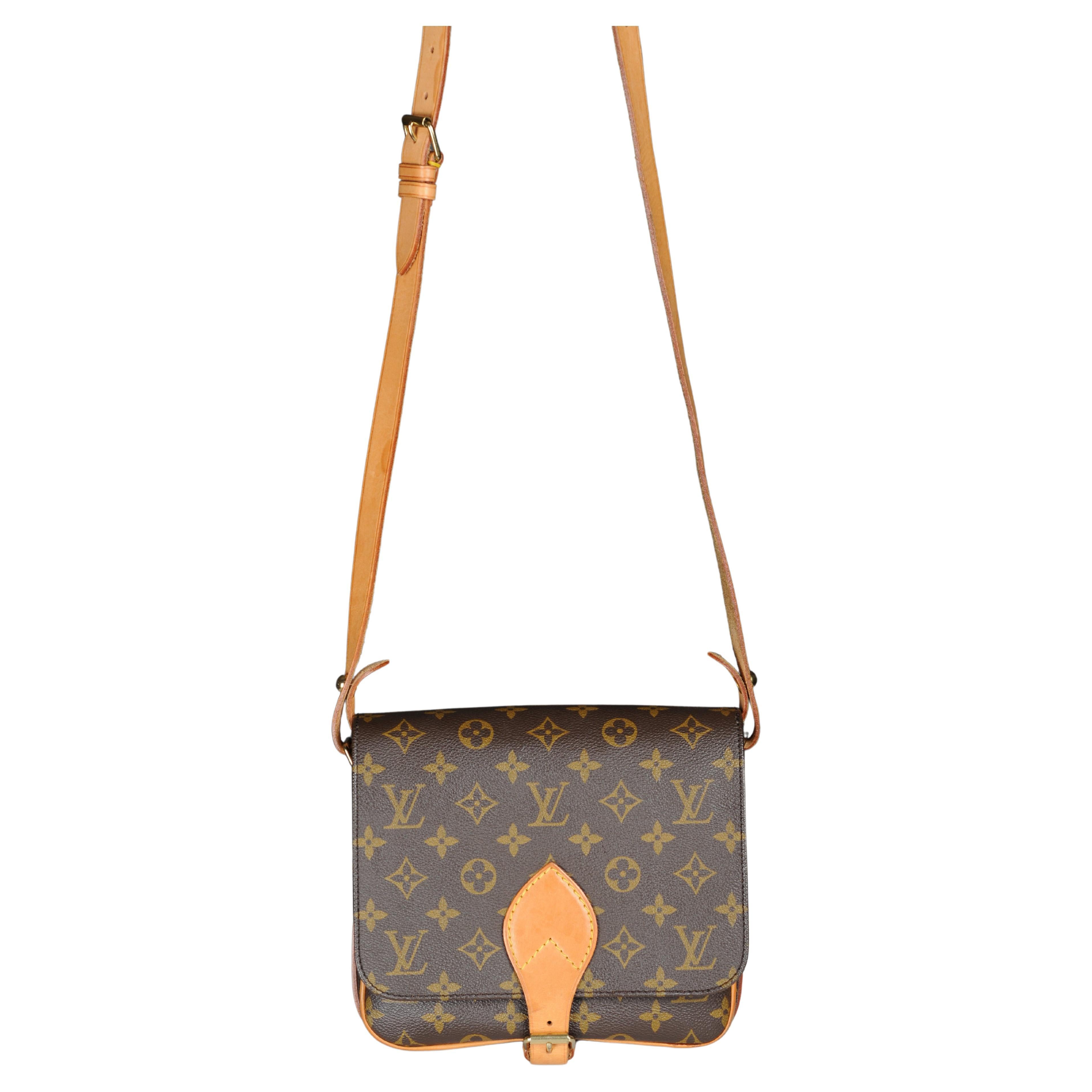 Louis Vuitton Cartouchiere mm crossbidy bag  For Sale