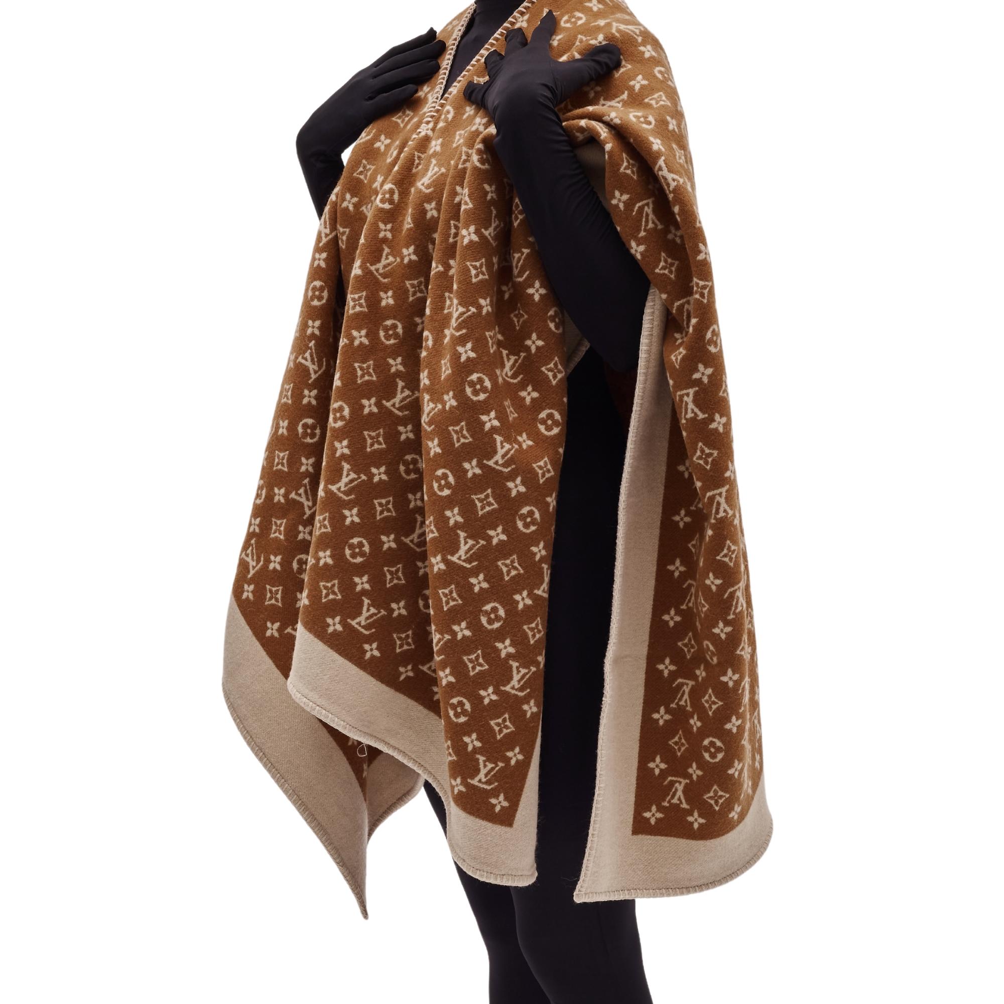 The Louis Embrace poncho is made with soft cashmere. The item features a classic Monogram pattern in brown with blanket finishing on the edges. A gleaming LV Circle pin lends a finishing touch and serves as a closure.

Color: brown
Material: soft