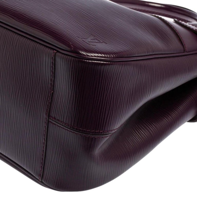Louis Vuitton Cassis Epi Leather Passy PM Bag For Sale 6