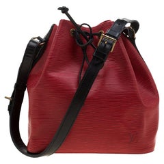 Louis Vuitton - Sac Castillon en cuir épi rouge fluo