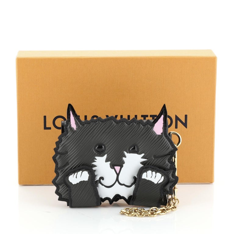 rare LOUIS VUITTON Grace Coddingtom Catogram grey epi cat bag charm key  holder For Sale at 1stDibs