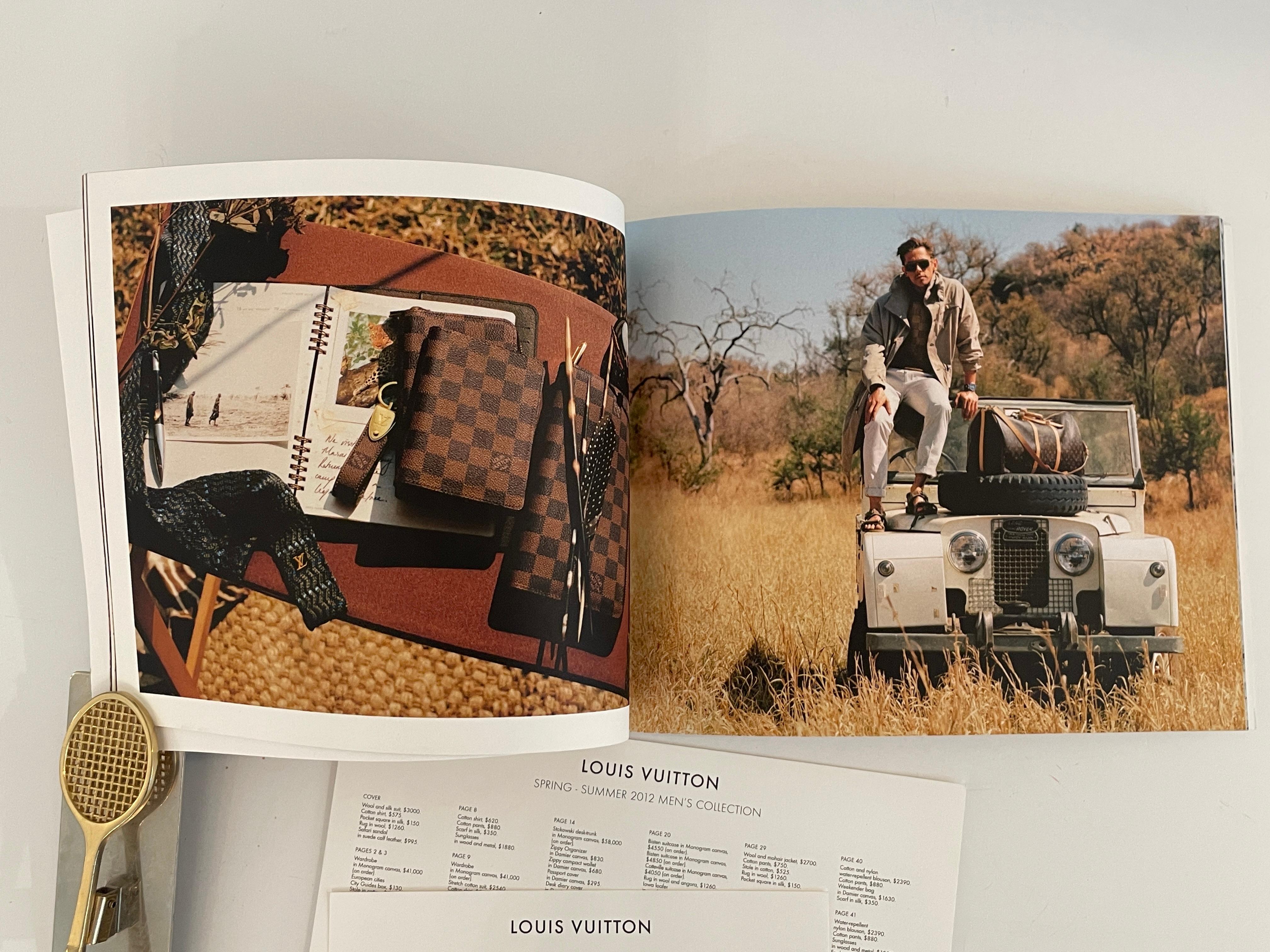 Catalogue Louis Vuitton Fashion Book 2012 Safari Unisexe en vente