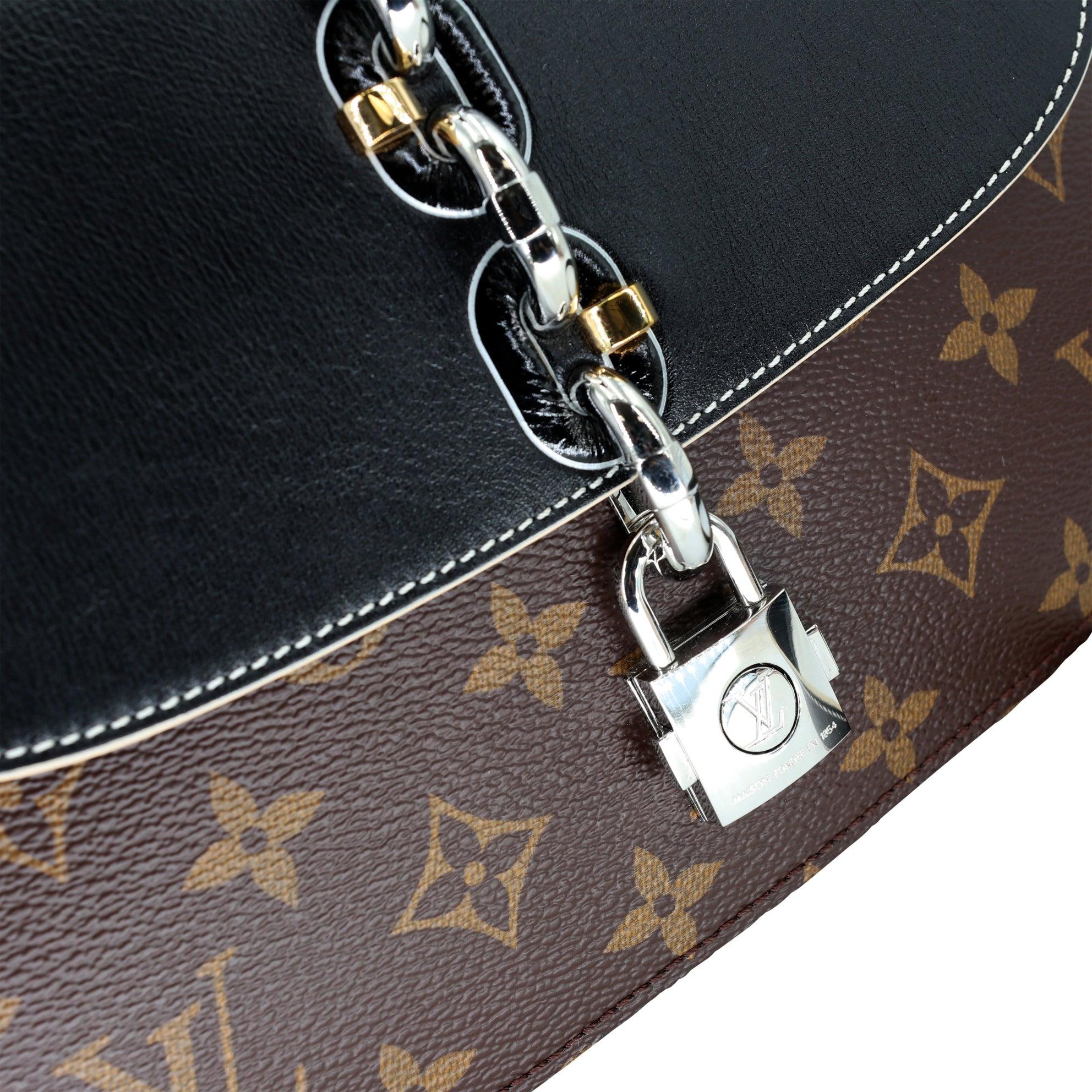 Louis Vuitton Chain It Monogram Canvas Shoulder Bag Crossbody Bag LV-B1111P-0004 3