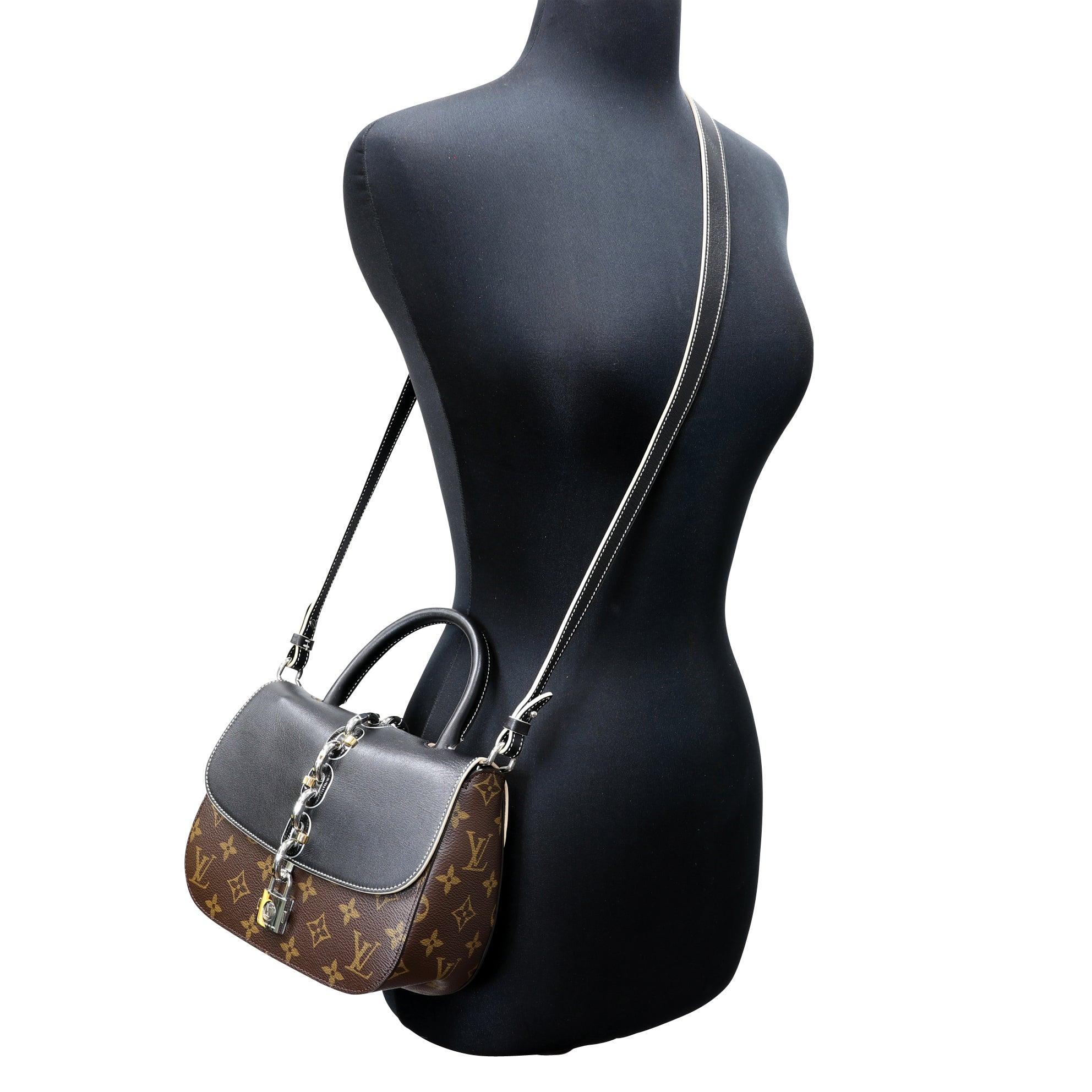 Louis Vuitton Chain It Monogram Canvas Shoulder Bag Crossbody Bag LV-B1111P-0004 4