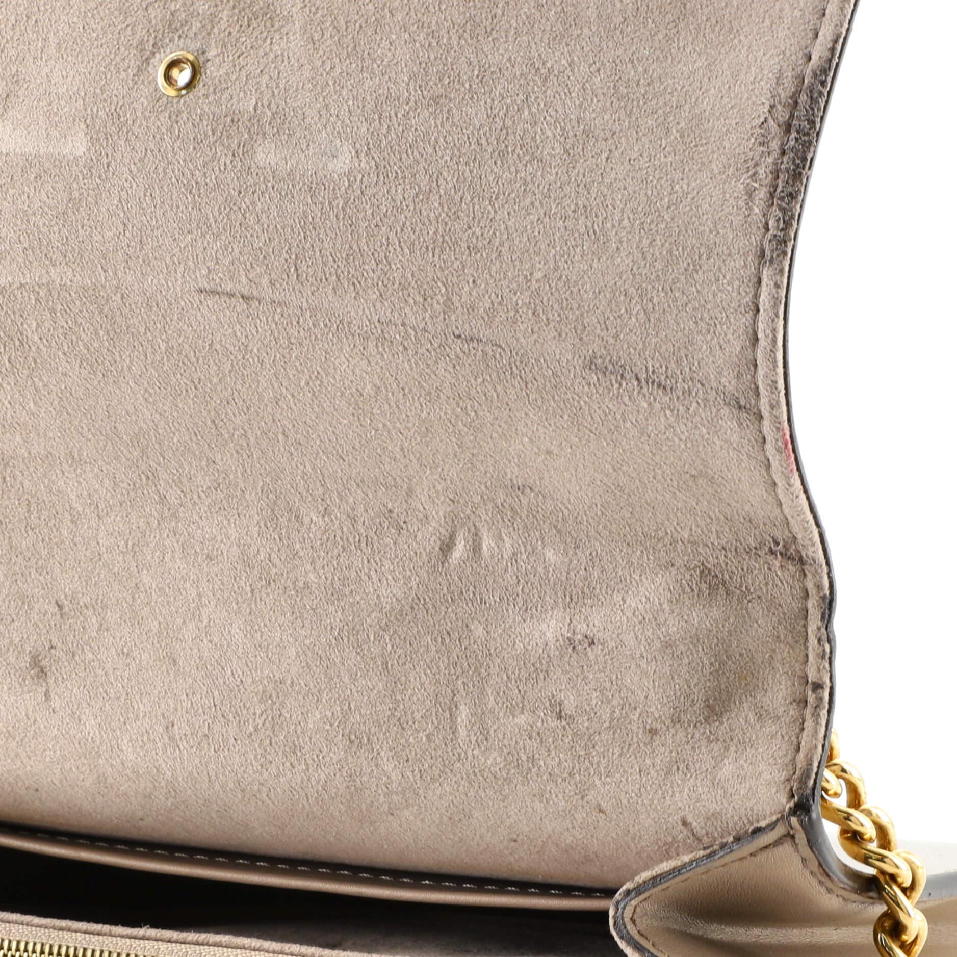 Louis Vuitton Chain Louise Clutch Leather MM In Good Condition In NY, NY