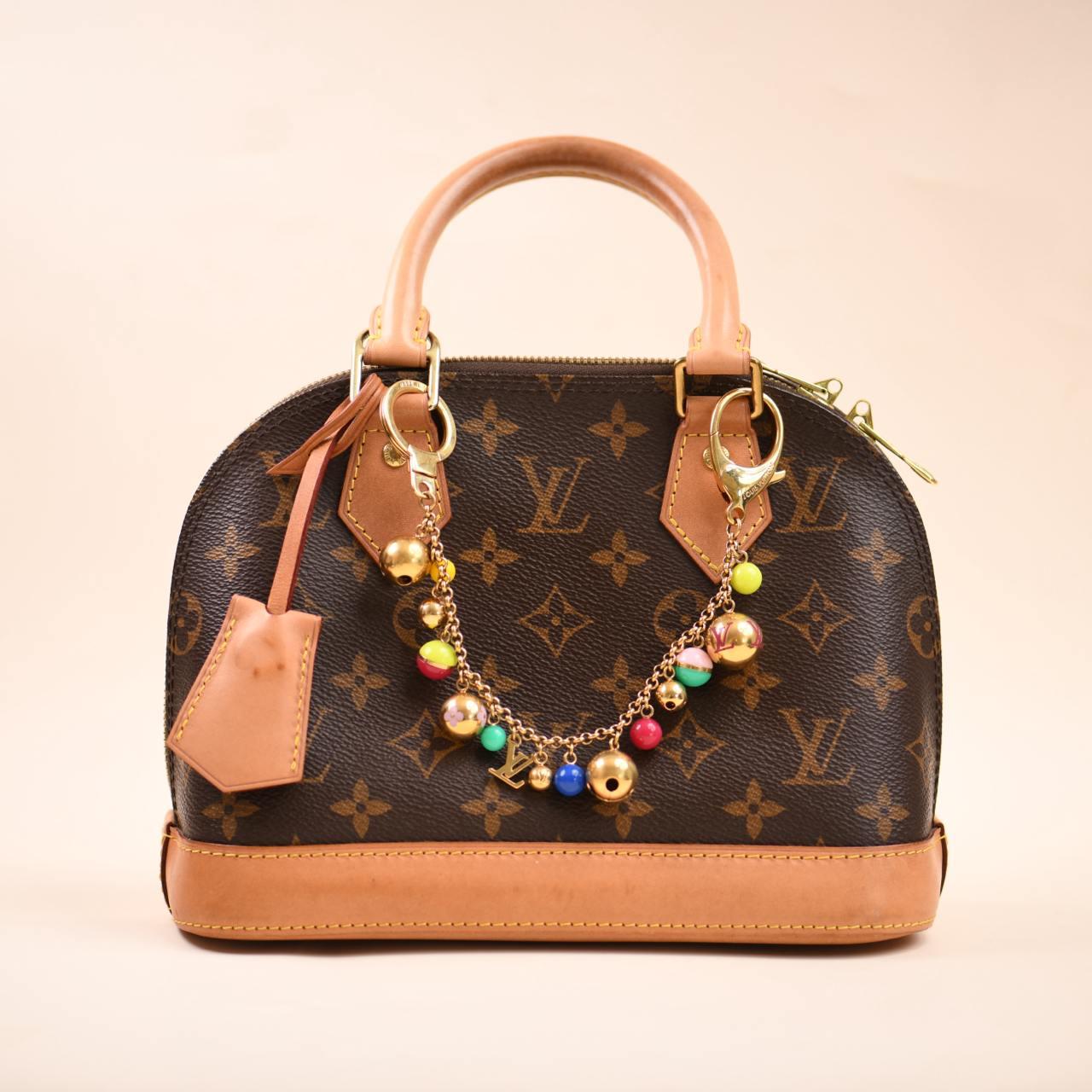 Louis Vuitton Chaine Grelots Schlüsselhalter Tasche Charme (Beige) im Angebot