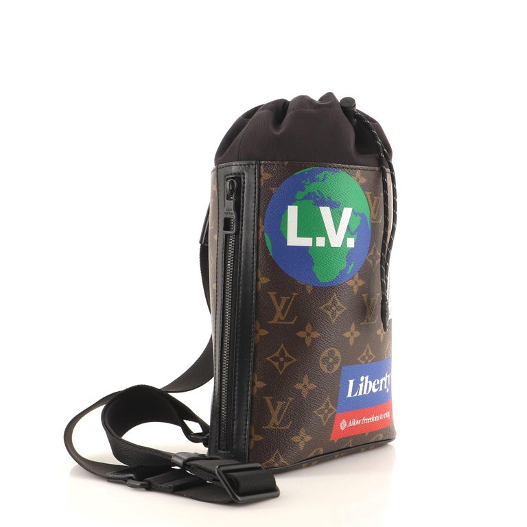 Louis Vuitton pre-owned Monogram Chalk Sling Bag - Farfetch
