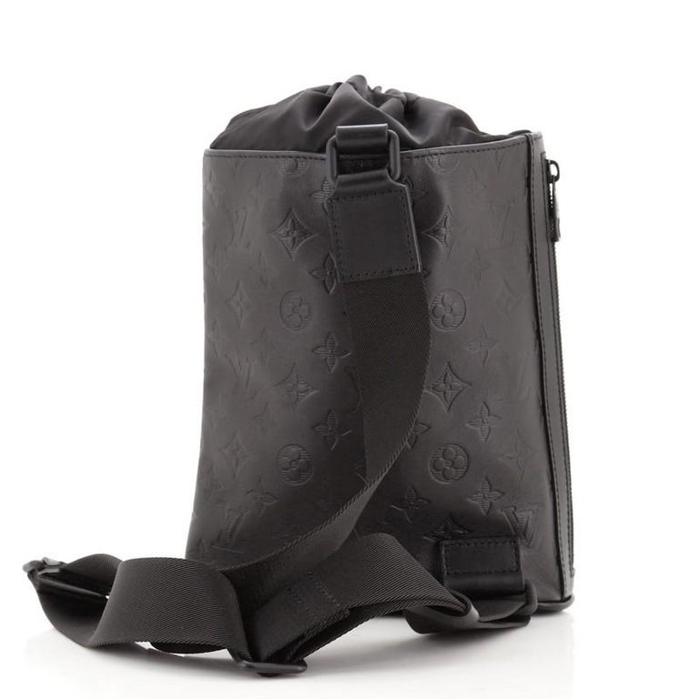 Chalk nano leather bag Louis Vuitton Black in Leather - 32718179