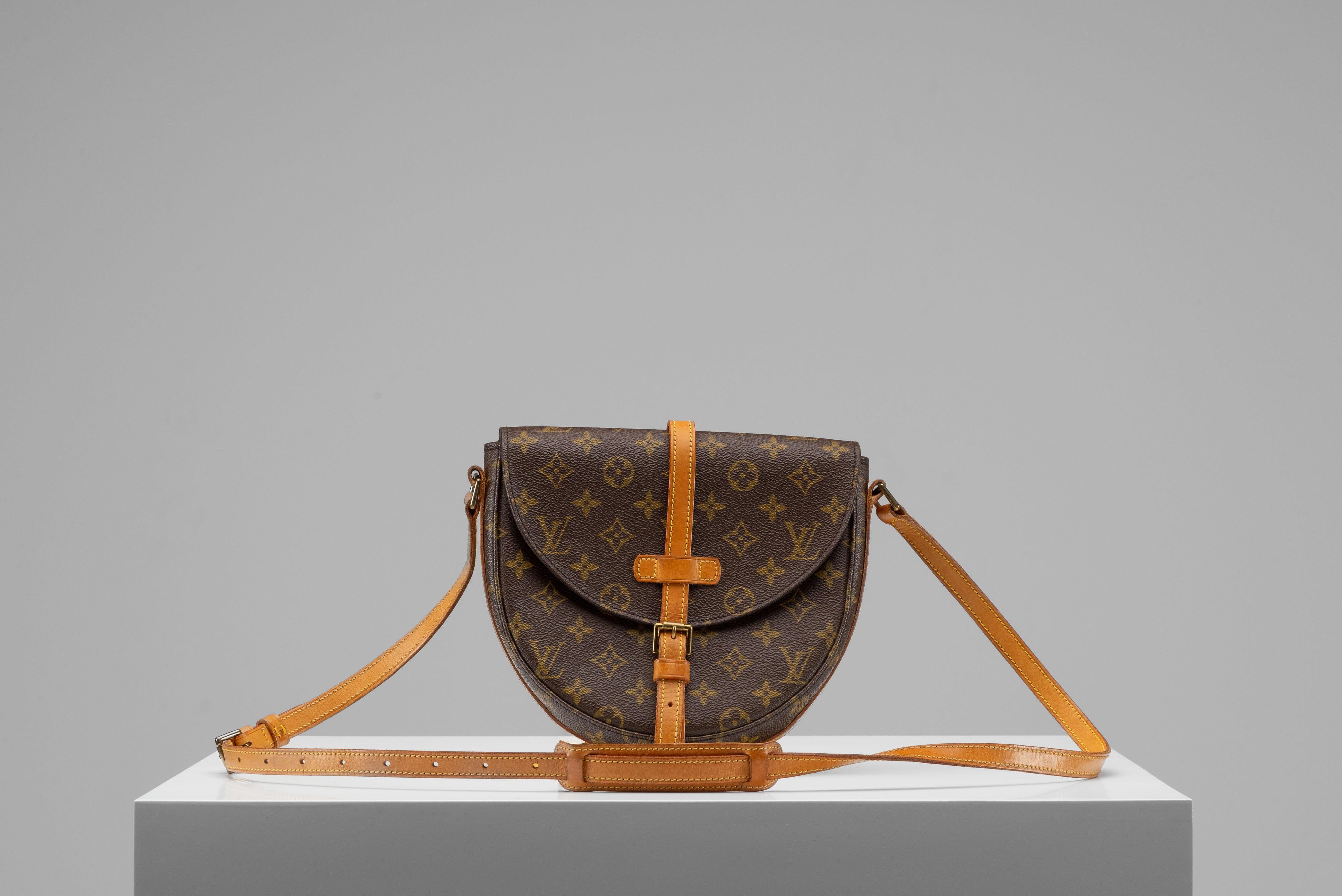 Louis Vuitton Chantilly Vintage Monogram Crossbody Bag 1