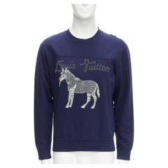 LOUIS VUITTON Chapman Brothers Pullover aus marineblauer Baumwolle mit LV-Logo und Pferdestickerei M