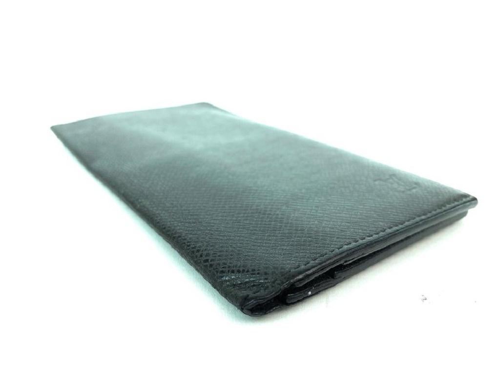 Louis Vuitton Charcoal Black Glacier Taiga Leather Brazza Long Wallet 17LVA1022 For Sale 1