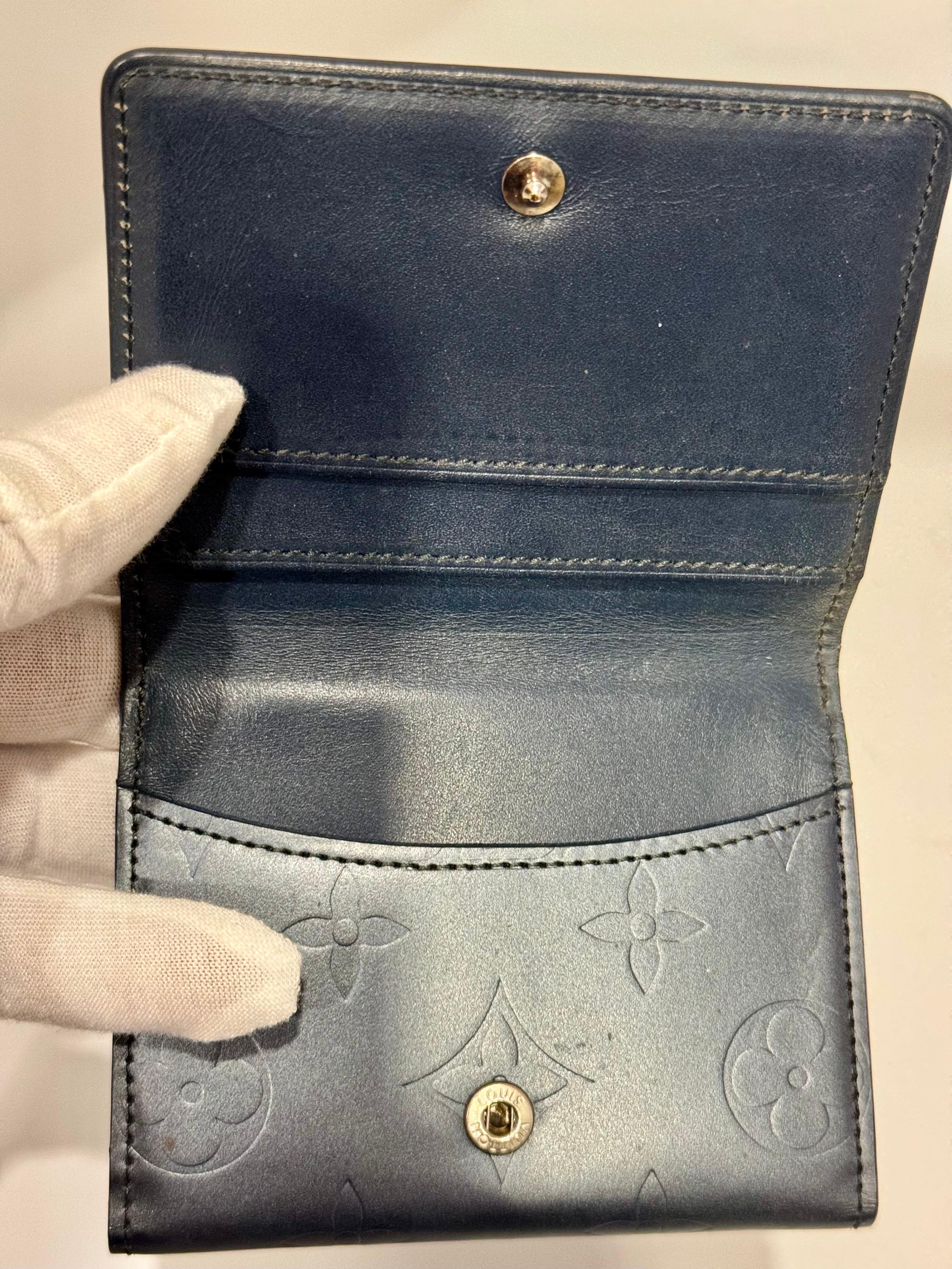 Louis Vuitton Charcoal Monogram Vernis Mat Elise Compact Snap Wallet In Good Condition In New York, NY