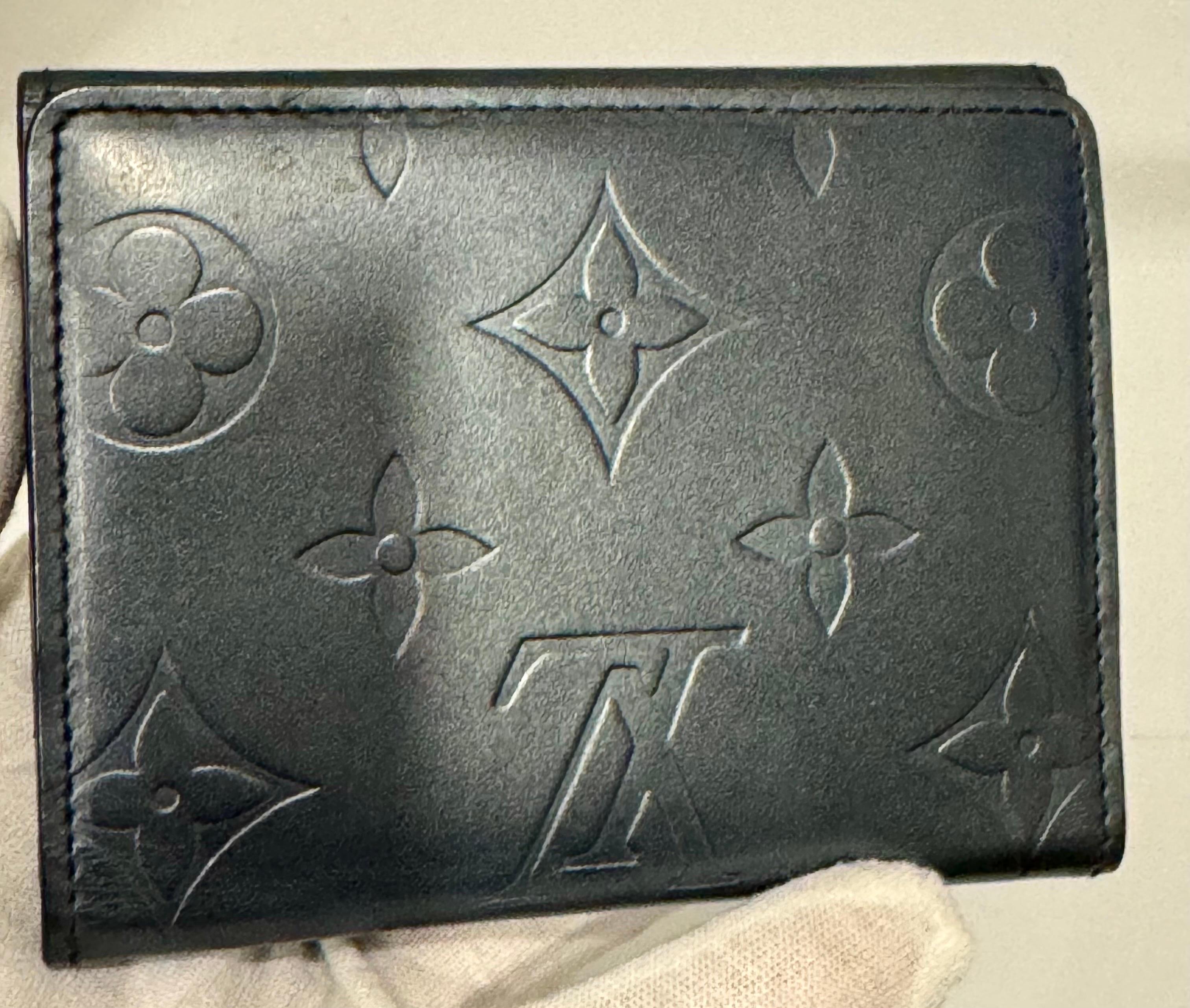 Women's Louis Vuitton Charcoal Monogram Vernis Mat Elise Compact Snap Wallet