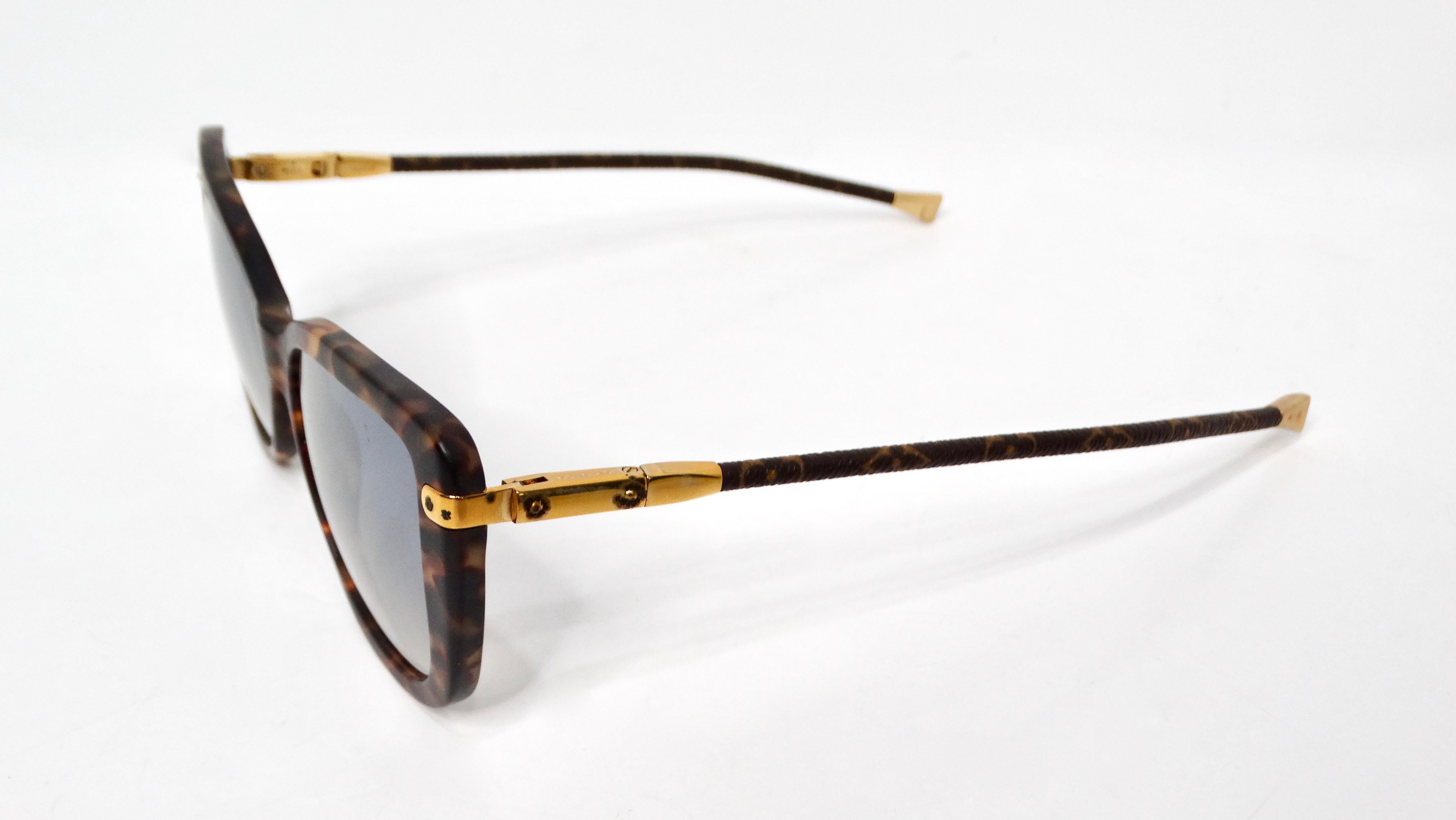 Lunettes de soleil pliables Louis Vuitton Charlotte Frame Tortoise Acetate Monogram Bon état - En vente à Scottsdale, AZ