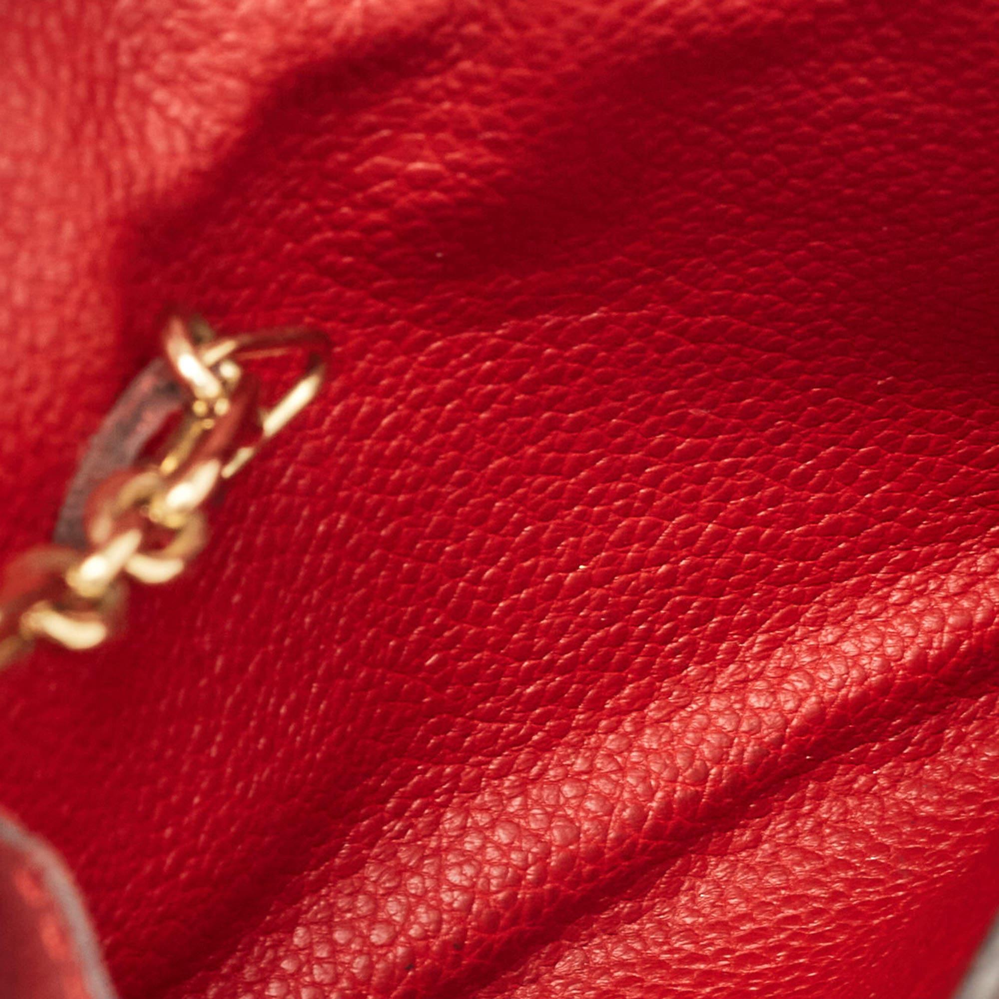 Louis Vuitton - Porte-clés Empreinte en cuir cerisier en vente 3