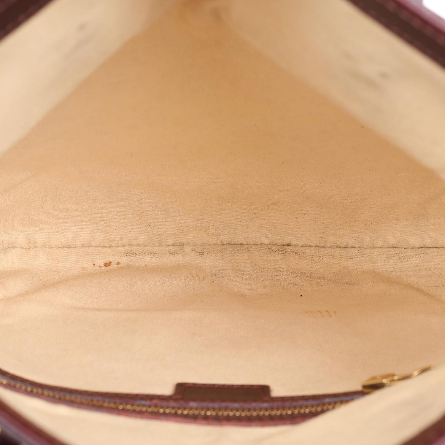 Louis Vuitton - Mini sac porté épaule « Francoise » avec monogramme en cerisier en vente 9