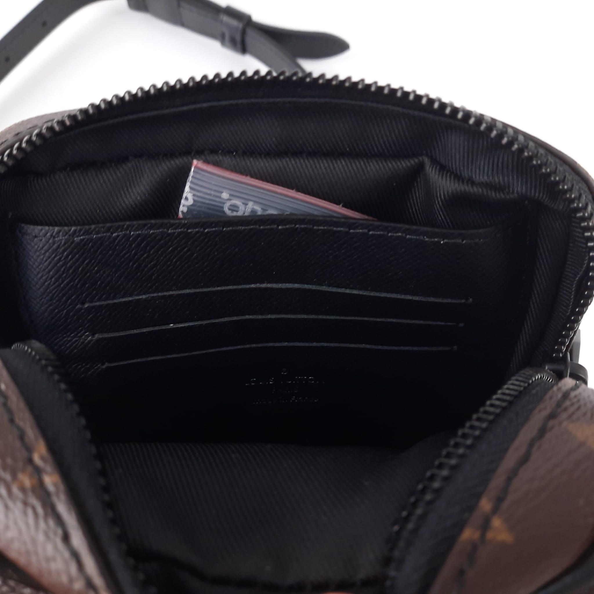 Louis Vuitton Christopher Wearable Wallet In New Condition In Nicosia, CY