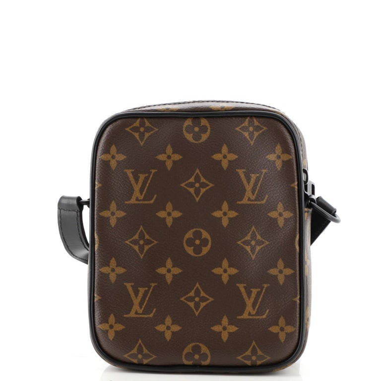 Louis Vuitton Christopher Wearable Wallet - Vitkac shop online