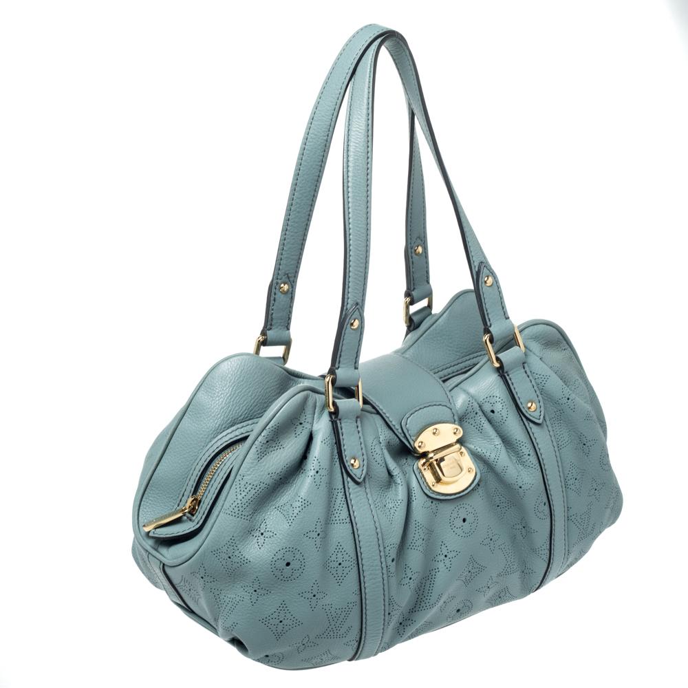 Louis Vuitton Ciel Mahina Leather Lunar PM Bag In Good Condition In Dubai, Al Qouz 2