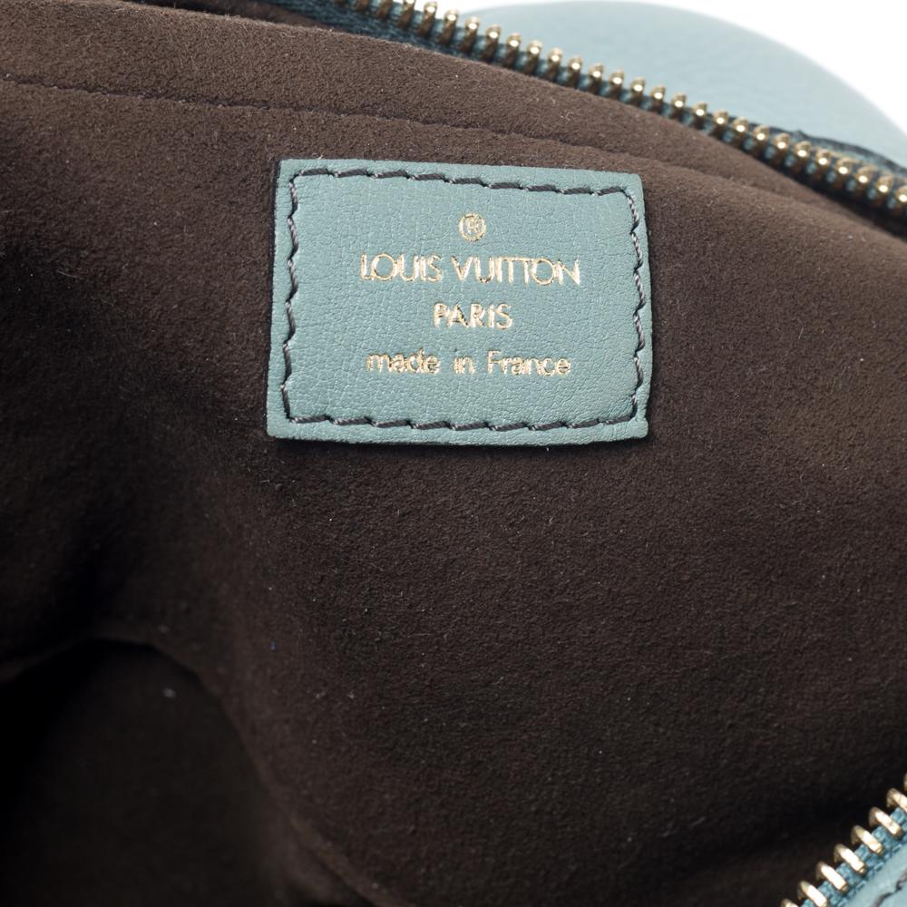 Louis Vuitton Ciel Mahina Leather Lunar PM Bag In Good Condition In Dubai, Al Qouz 2