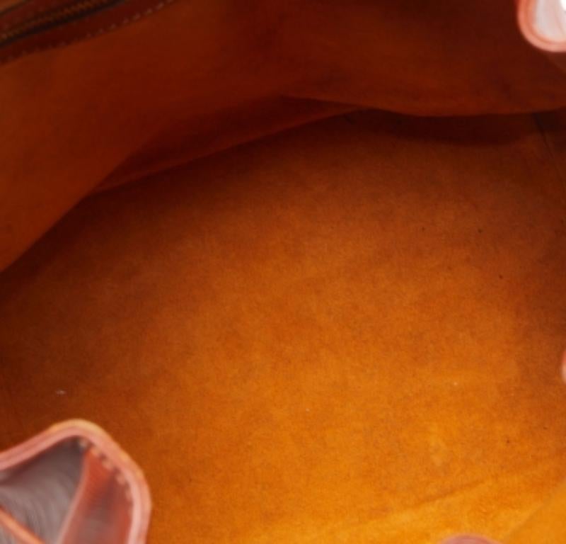 Louis Vuitton Cipango Oro Pelle Epi Borsa Petit Noe in vendita 1