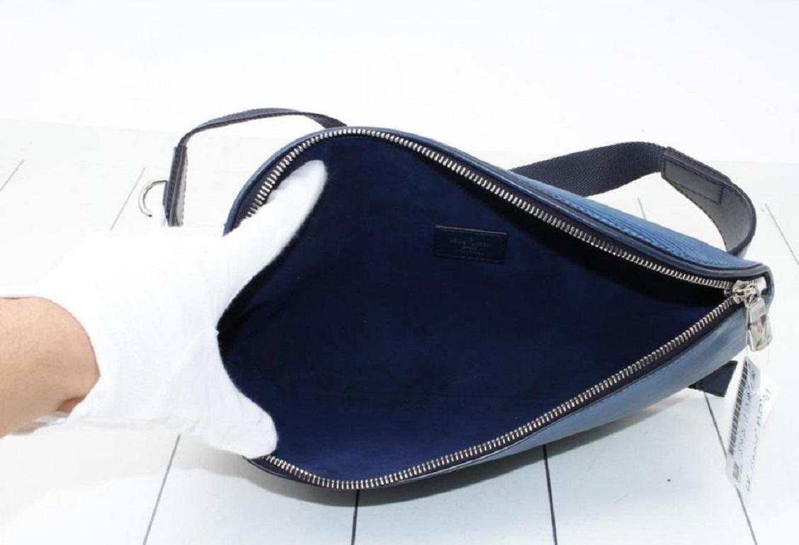 Louis Vuitton Circle Logo Bum Bag Initials Blue Epi Leather 860765 In Good Condition In Dix hills, NY