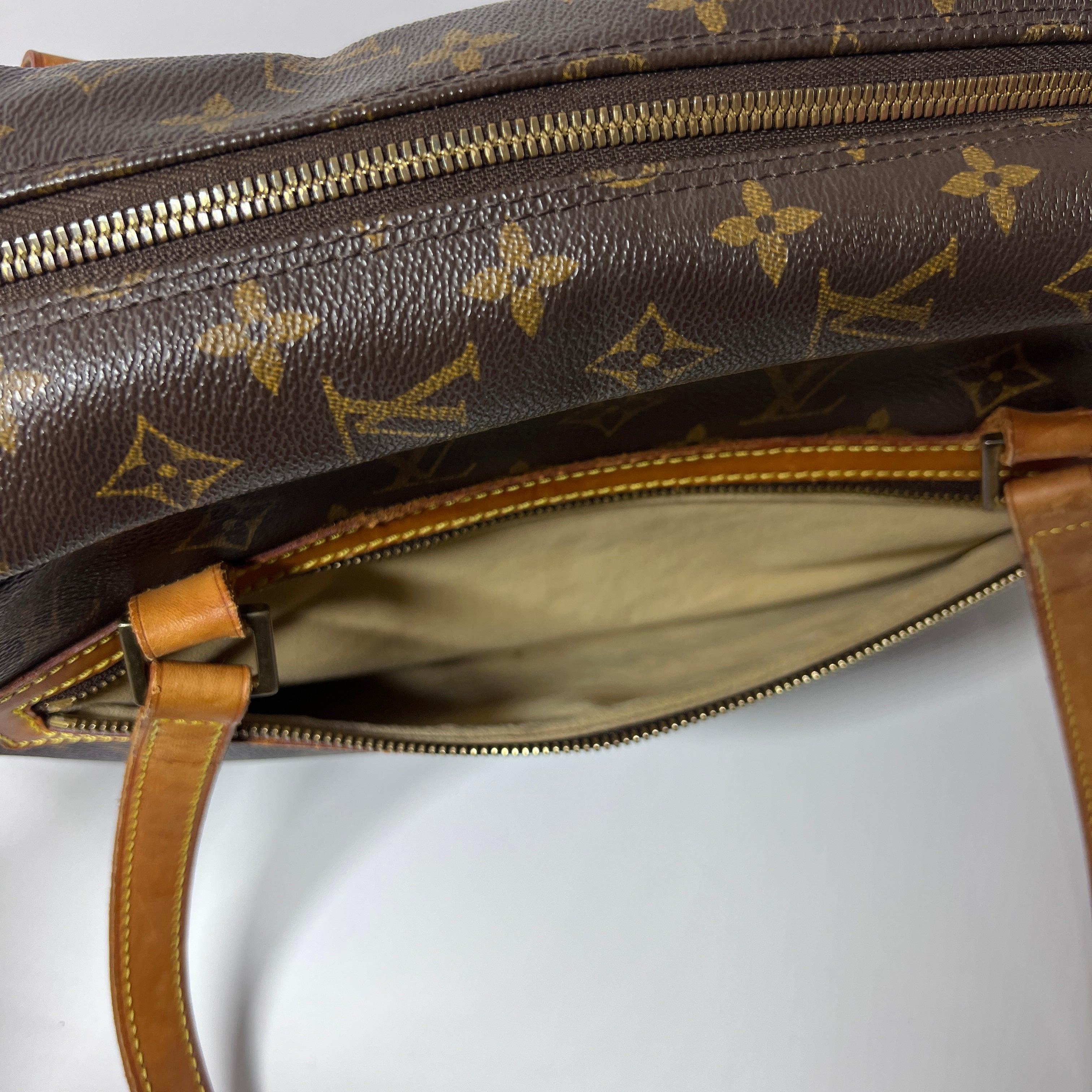 Louis Vuitton Cité MM Shoulder Bag Monogram Canvas Brown 2002 Unisexe en vente
