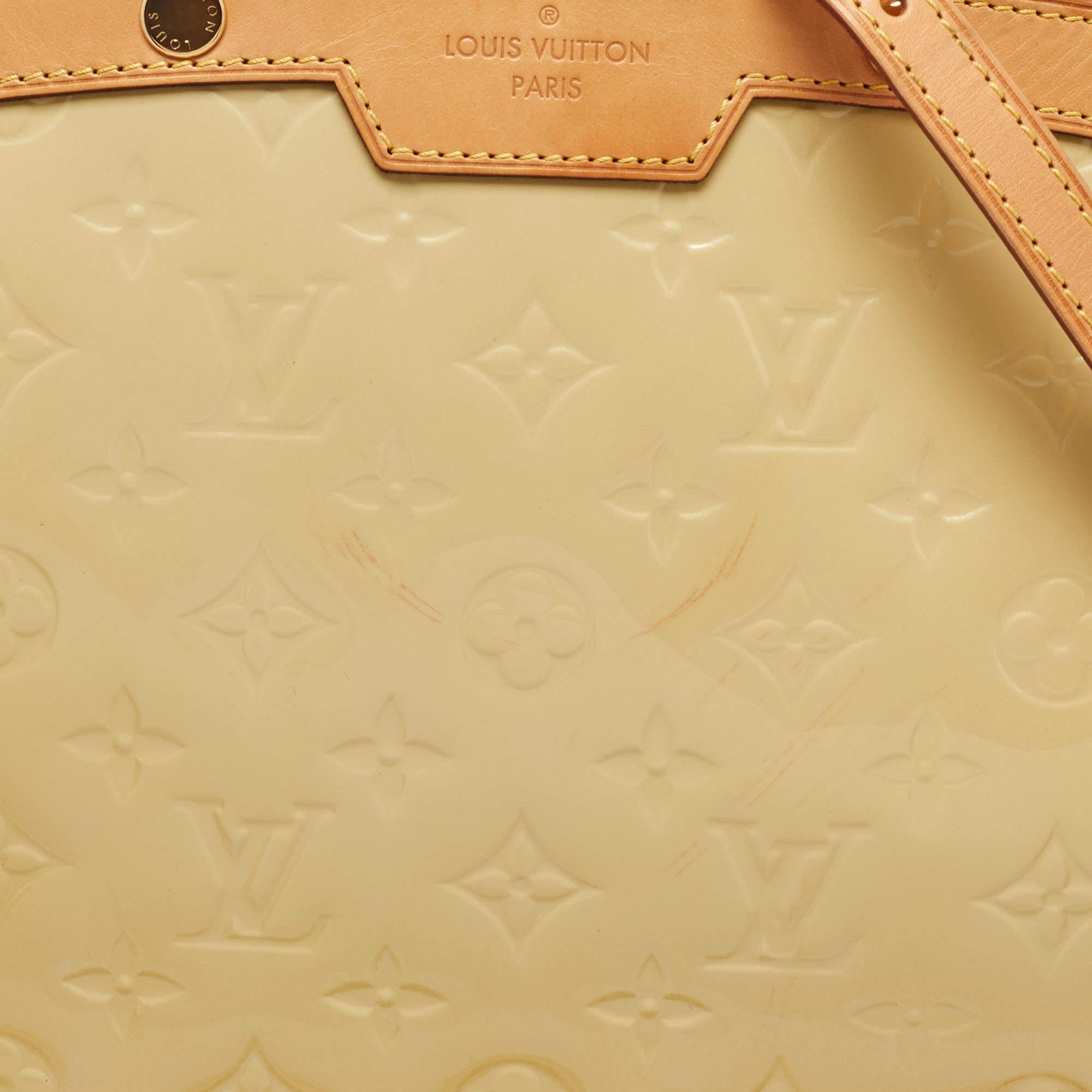 Louis Vuitton Citrine Monogram Vernis Brea MM Bag For Sale 6