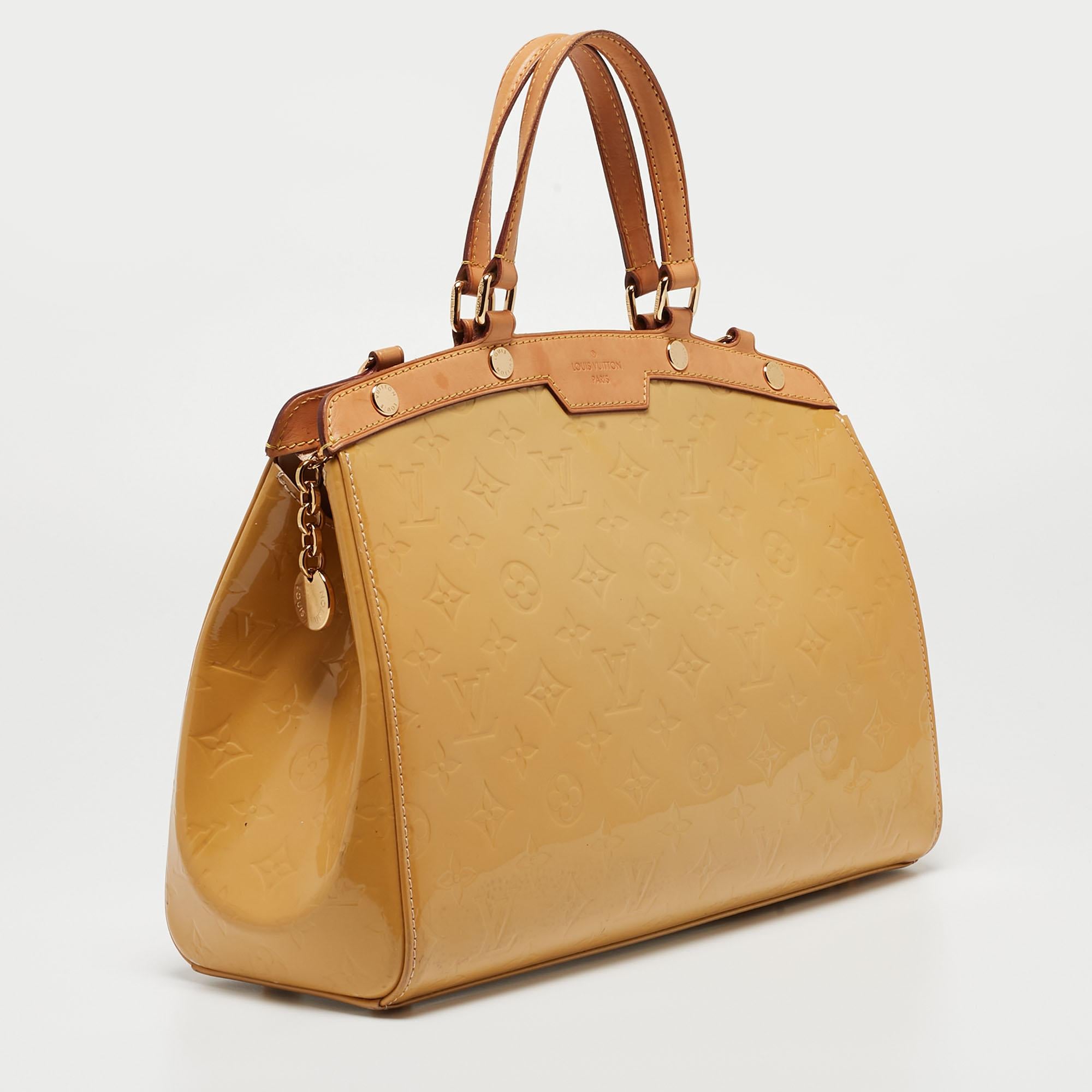 Louis Vuitton Citrine Monogram Vernis Brea MM Bag In Good Condition For Sale In Dubai, Al Qouz 2