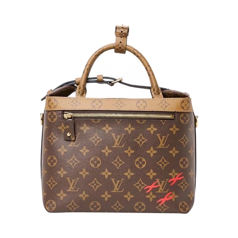 Louis Vuitton City Cruiser MM Monogram Reverse Borsa a tracolla en vente