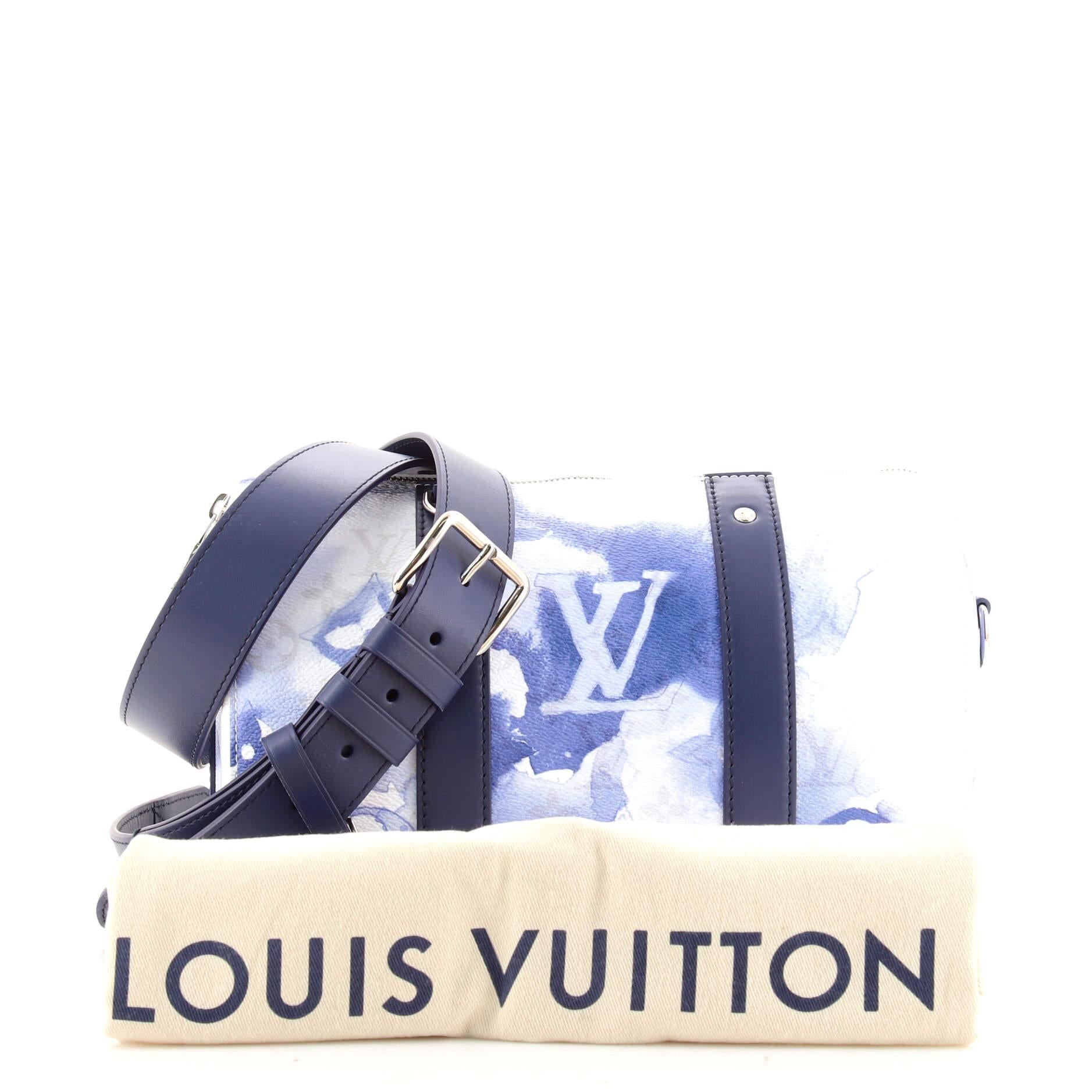 Condition: Great. Minor scuffs on strap and leather trims, minor darkening on zipper tape, scratches on hardware.
Accessories: Dust Bag, Luggage Tag, With Strap
Measurements: Height 6.5
