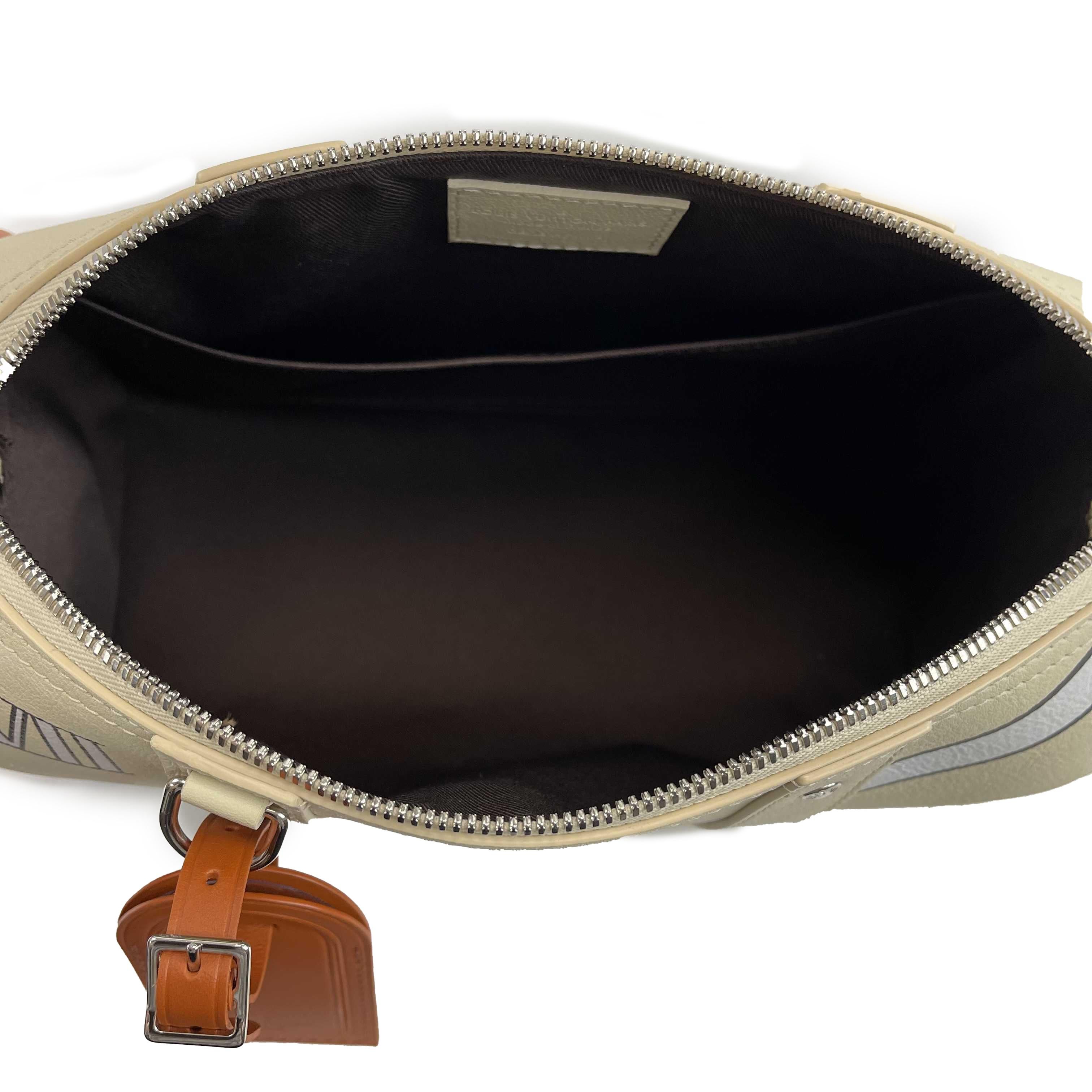 Louis Vuitton - City Keepall Bag Trunk L'oeil Calf Leather Cream Shoulder Bag For Sale 6