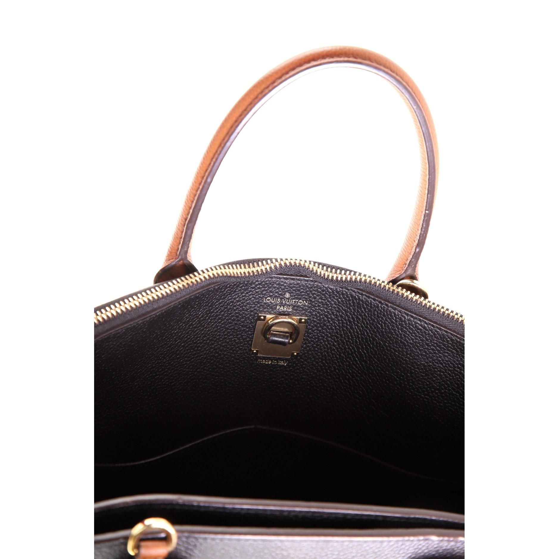 Louis Vuitton City Steamer Handbag Leather MM In Good Condition In NY, NY