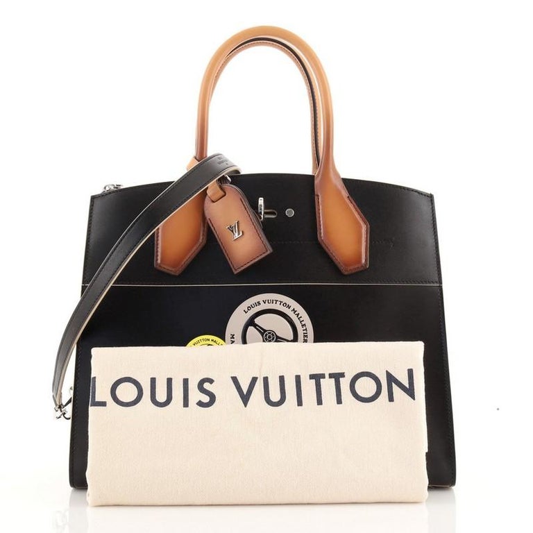 Louis Vuitton, Bags, Pristine Like New Condition Louis Vuitton Purse With  Strap Tag And Dust Bag