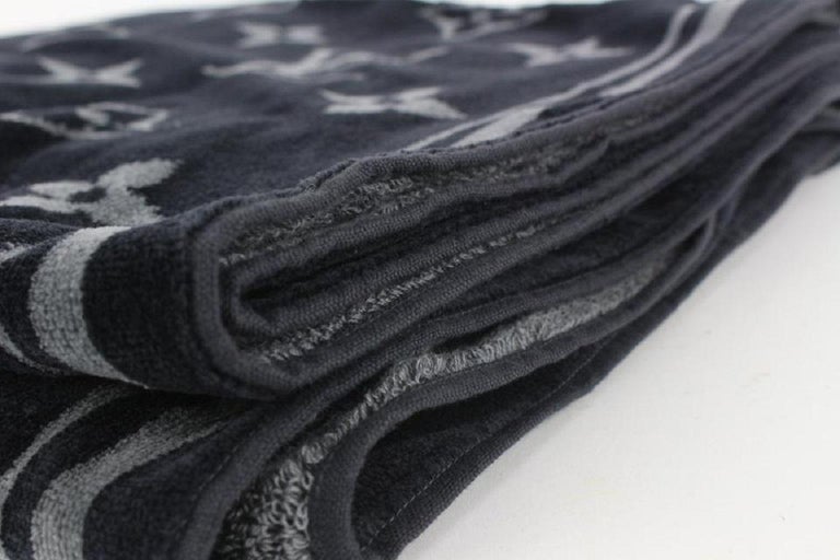 Louis Vuitton Classic Black Monogram Eclipse Beach Towel 914lv53