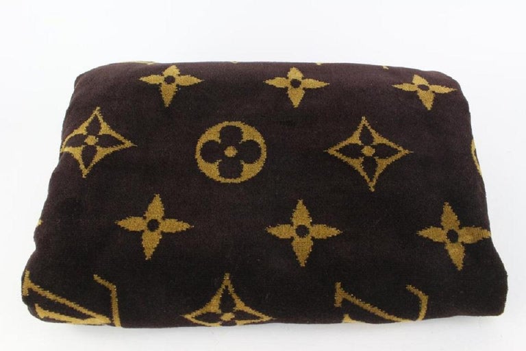 Louis Vuitton Classic Brown Monogram Beach Towel 99lv87 at 1stDibs