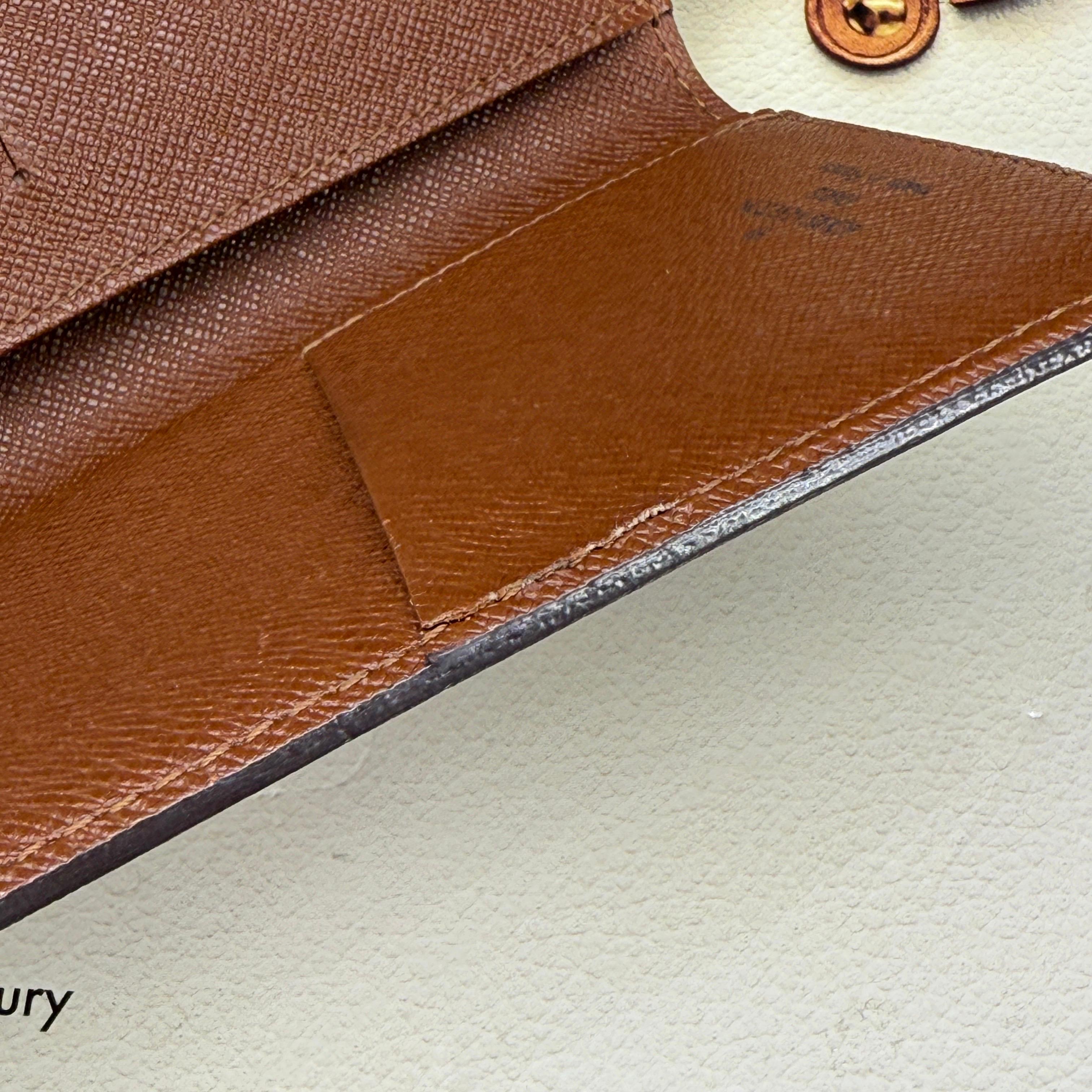 Louis Vuitton Classic Monogram Canvas Geldbörse im Angebot 4
