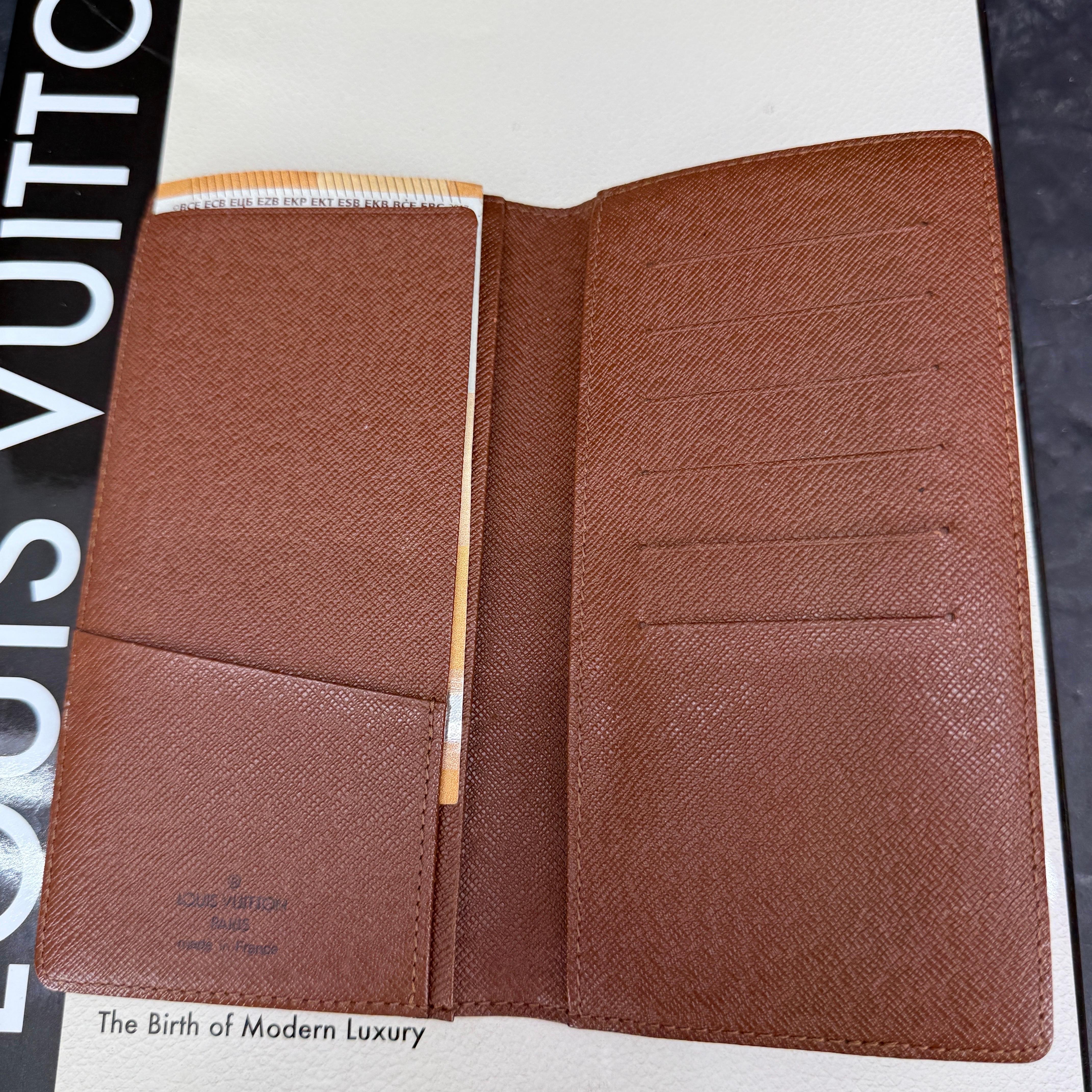 Louis Vuitton Classic Monogram Canvas Geldbörse im Zustand „Gut“ im Angebot in Haddonfield, NJ