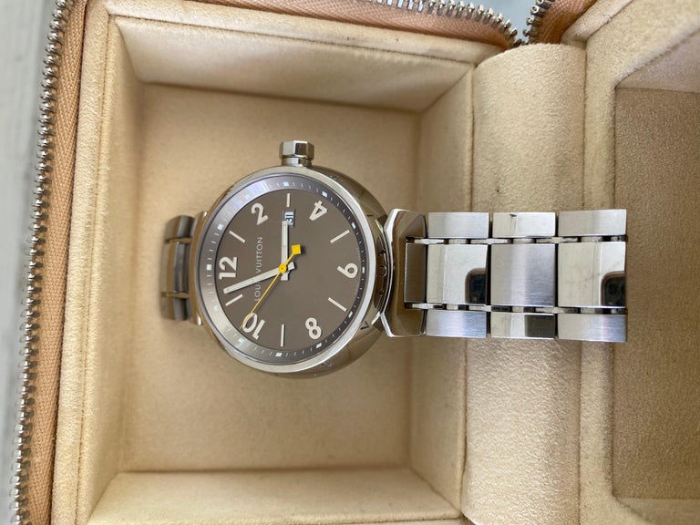 Klassische Tambour Schweizer Uhr von Louis Vuitton im Angebot bei 1stDibs